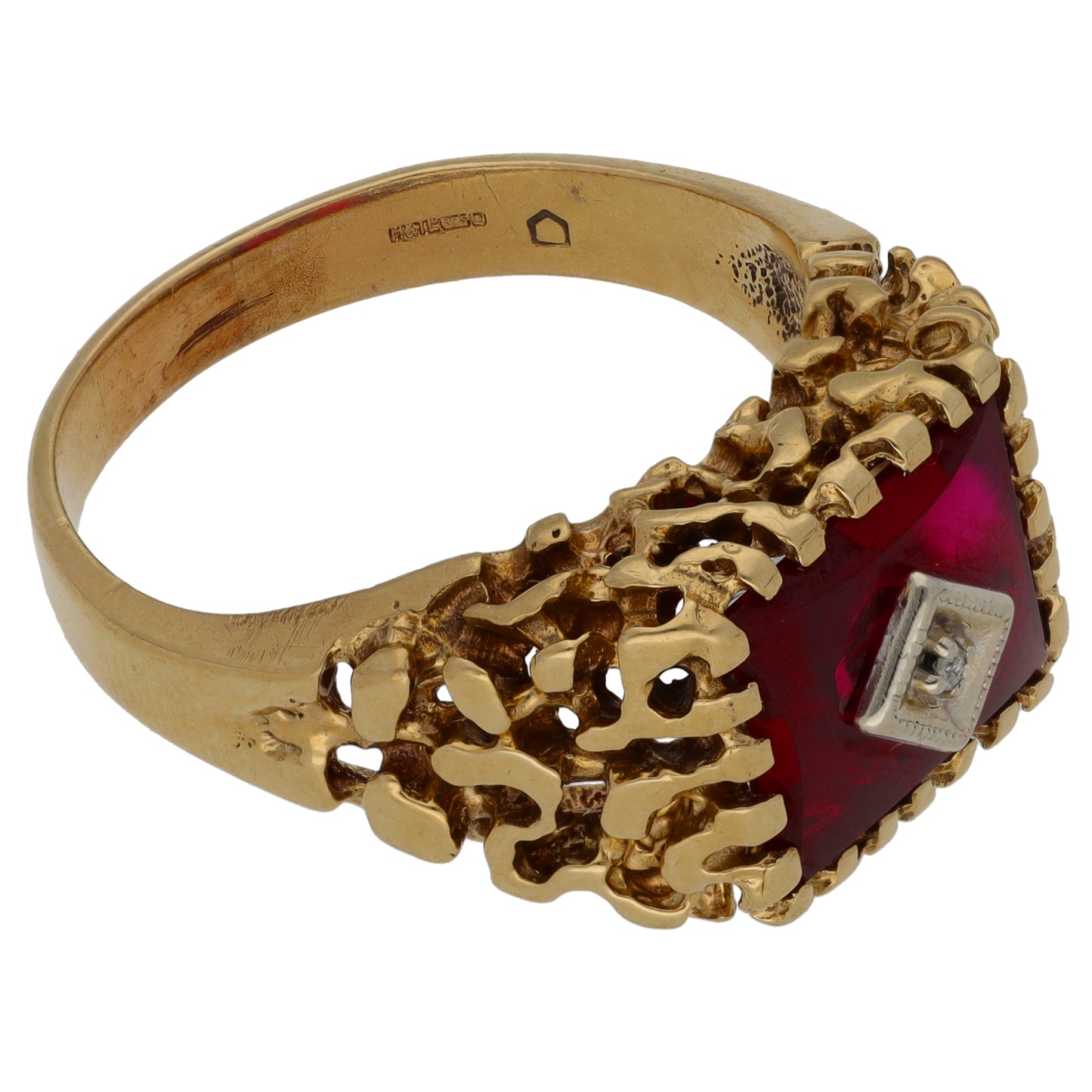 9ct Gold Man Made Ruby & 0.01ct Diamond Alternative Ring Size Z