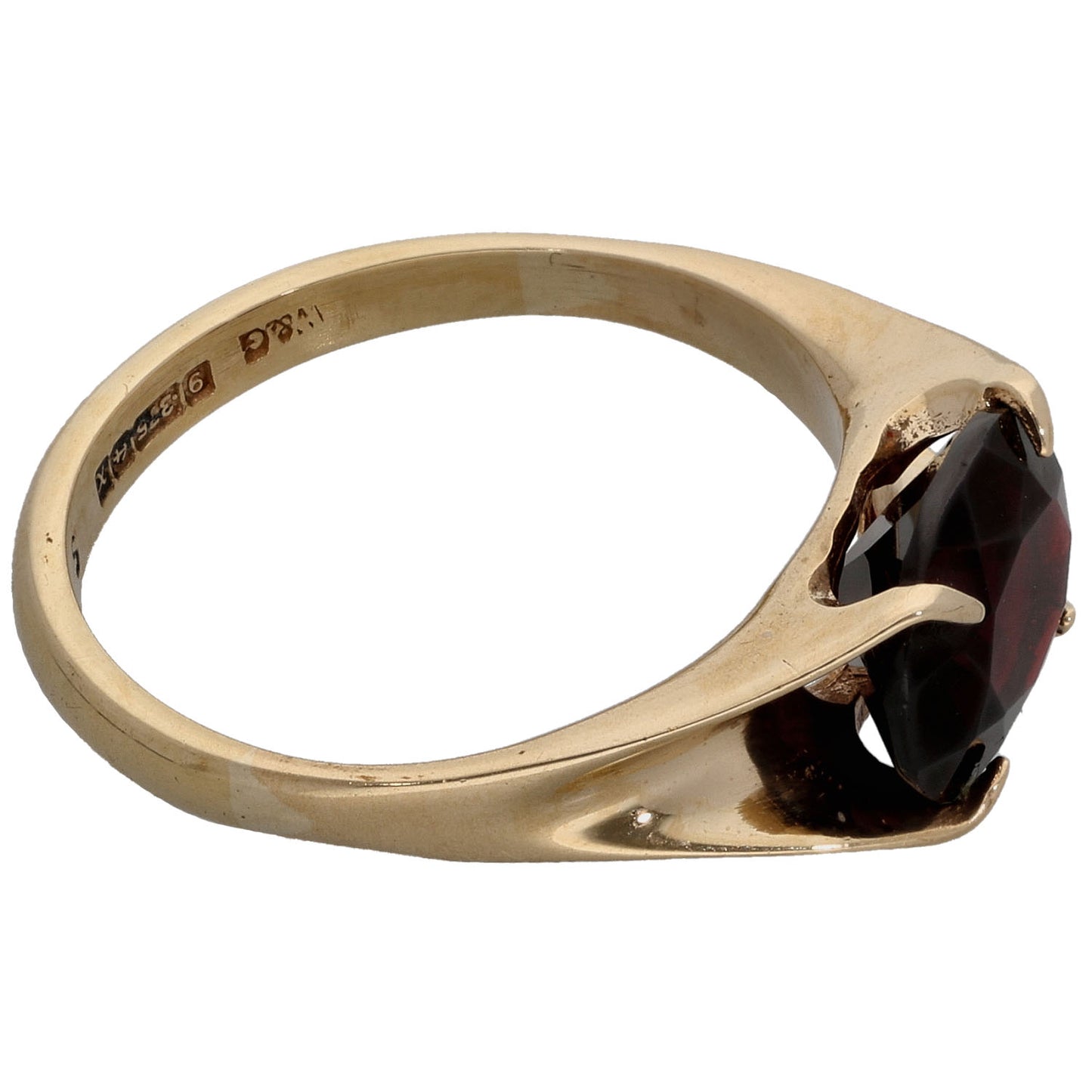 9ct Gold Garnet Single Stone Ring Size O