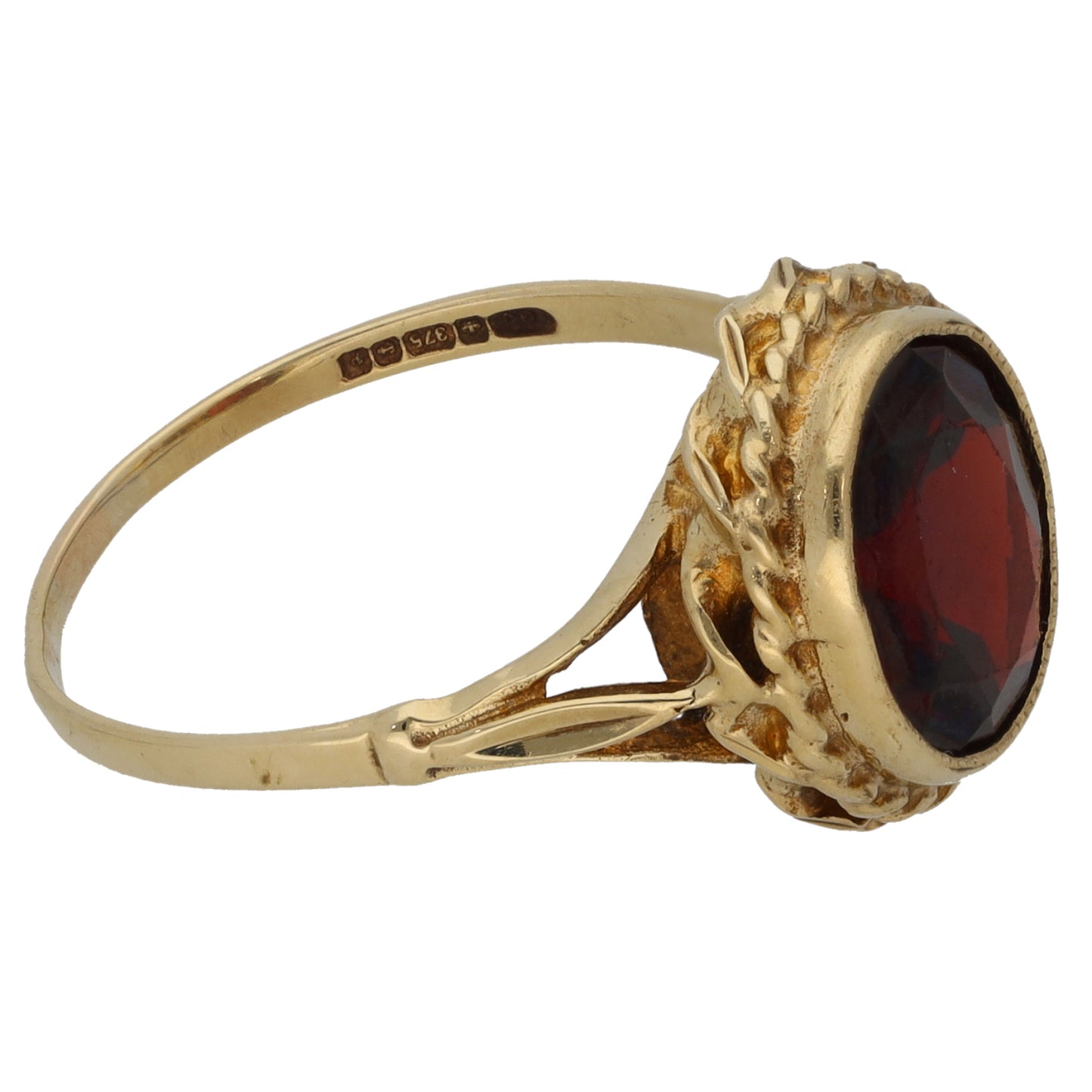 9ct Gold Garnet Single Stone Ring Size O