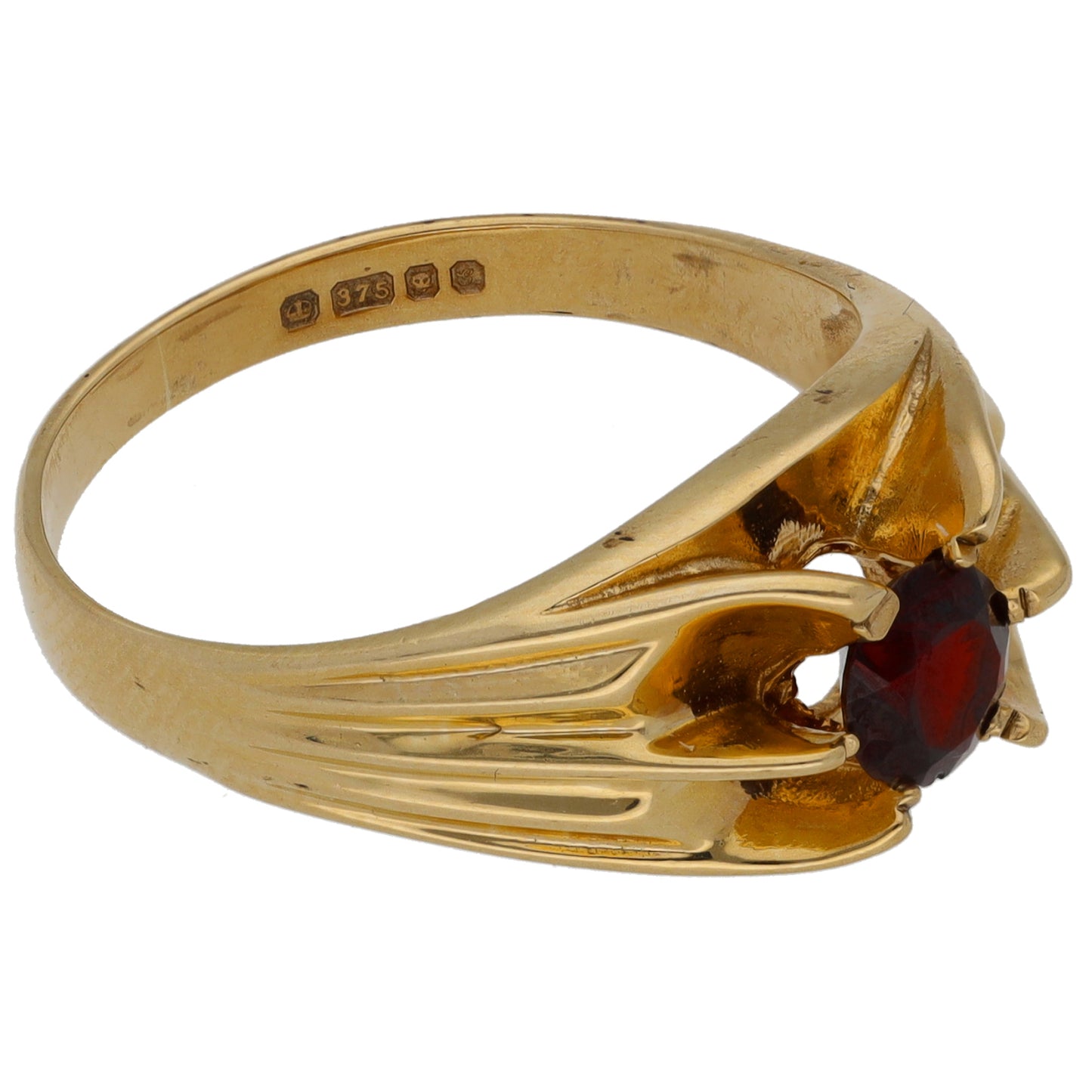 9ct Gold Garnet Single Stone Ring Size S