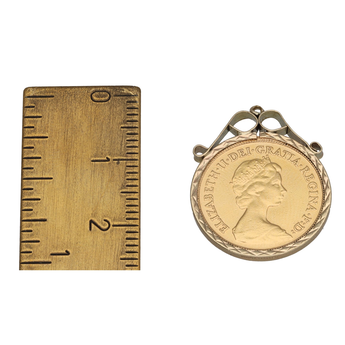 9ct Gold Half Sovereign Coin Pendant 1982