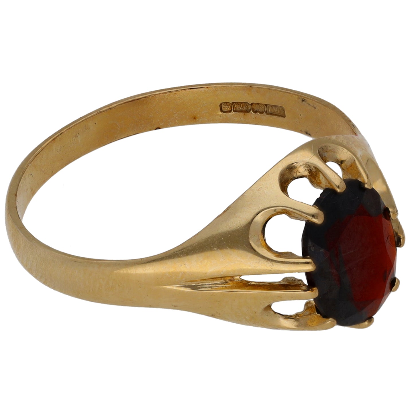 9ct Gold Garnet Single Stone Ring Size V
