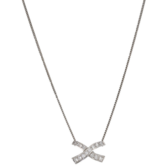 18ct White Gold 0.23ct Diamond Dress/Cocktail Pendant With Chain