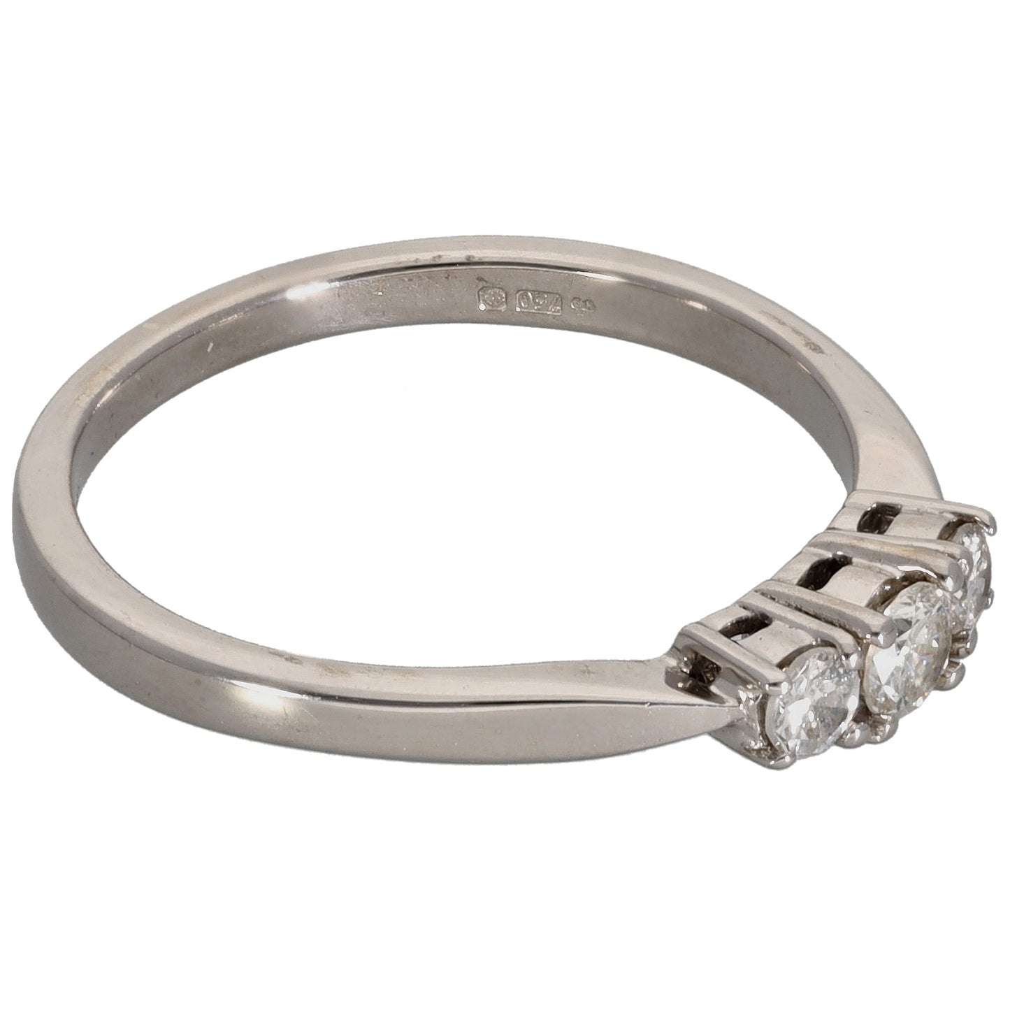 18ct White Gold 0.20ct Diamond Trilogy Ring Size L