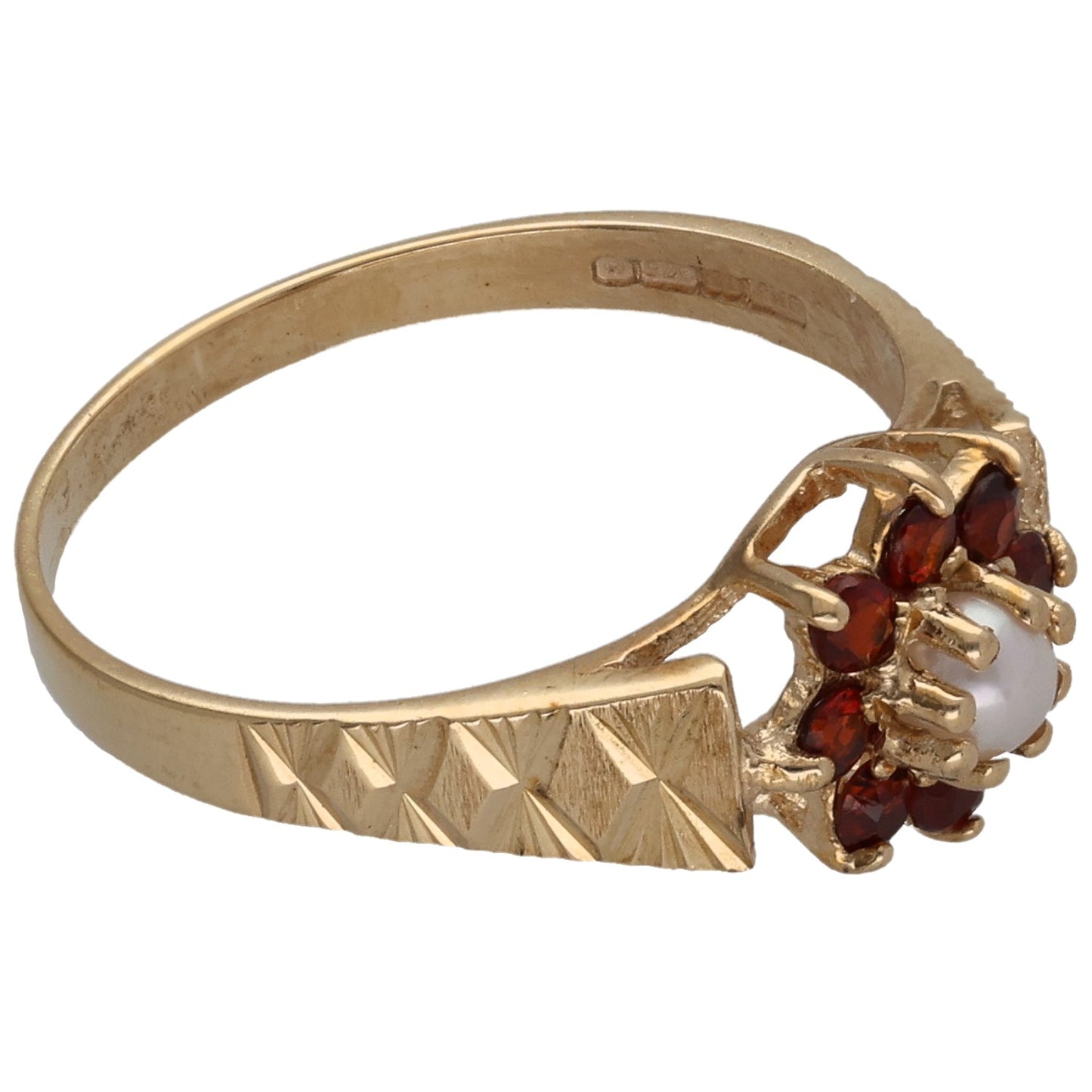 9ct Gold Garnet & Cultured Pearl Single Stone Ring With Accents Size N