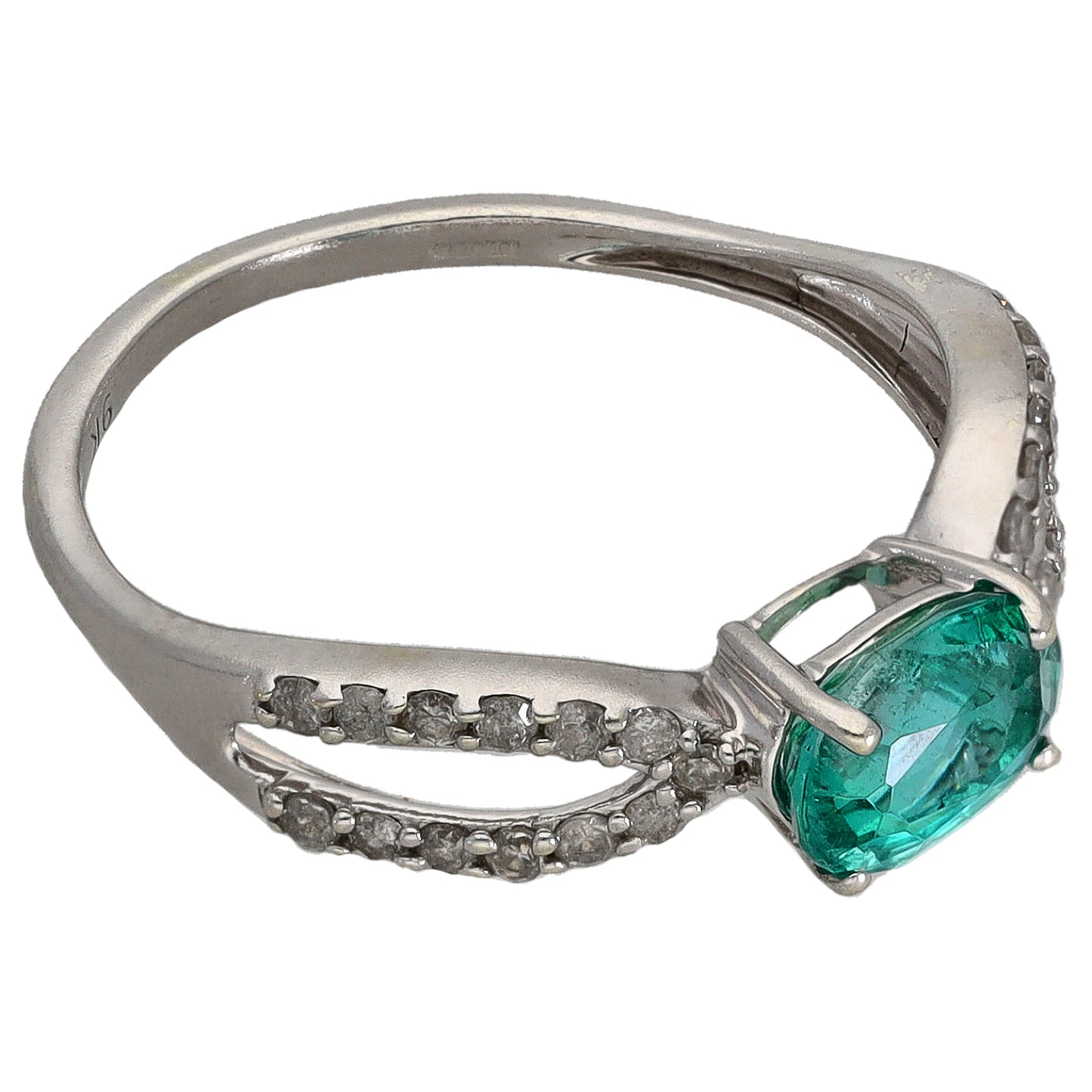 9ct White Gold Emerald & 0.26ct Diamond Dress/Cocktail Ring Size M
