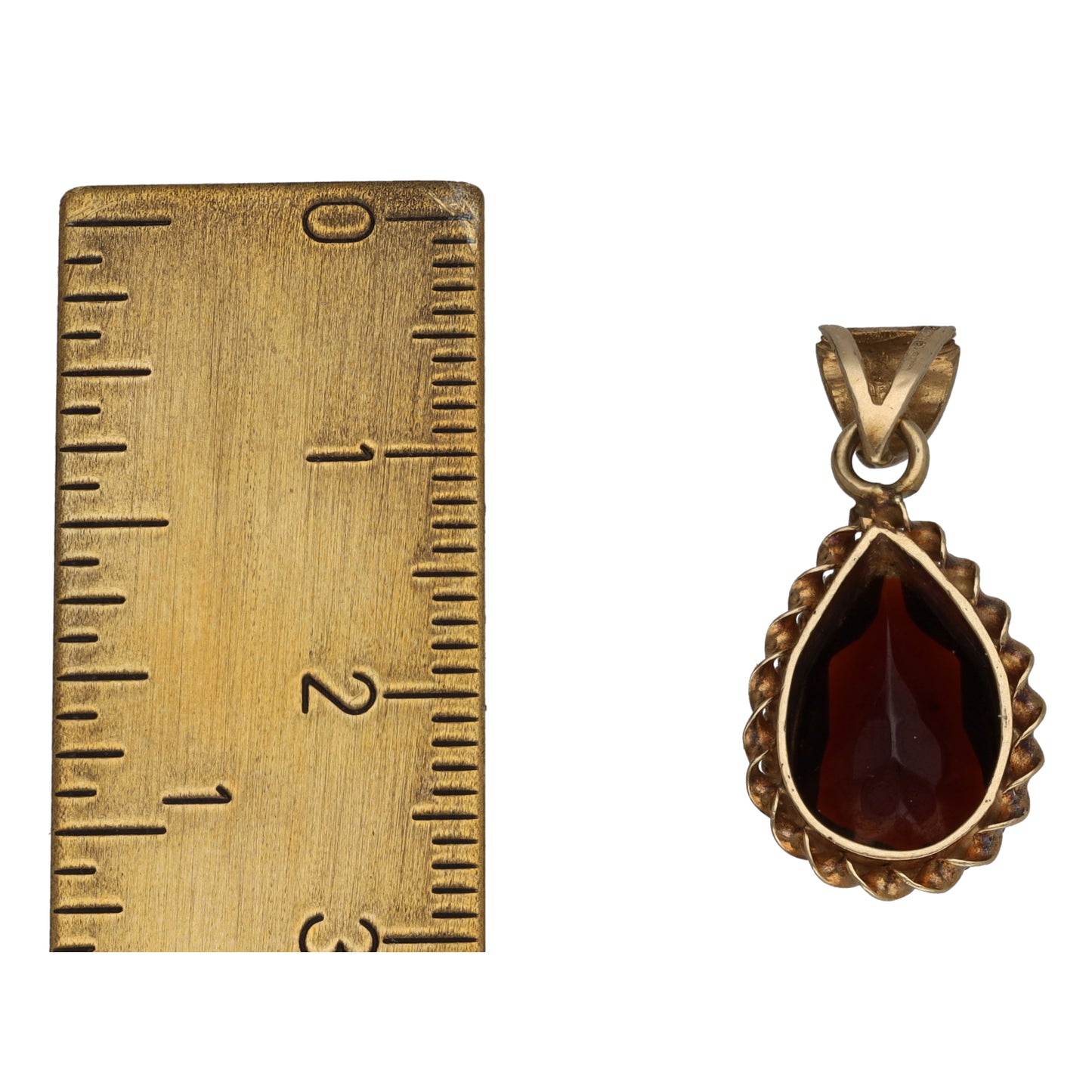 9ct Gold Garnet Single Stone Pendant
