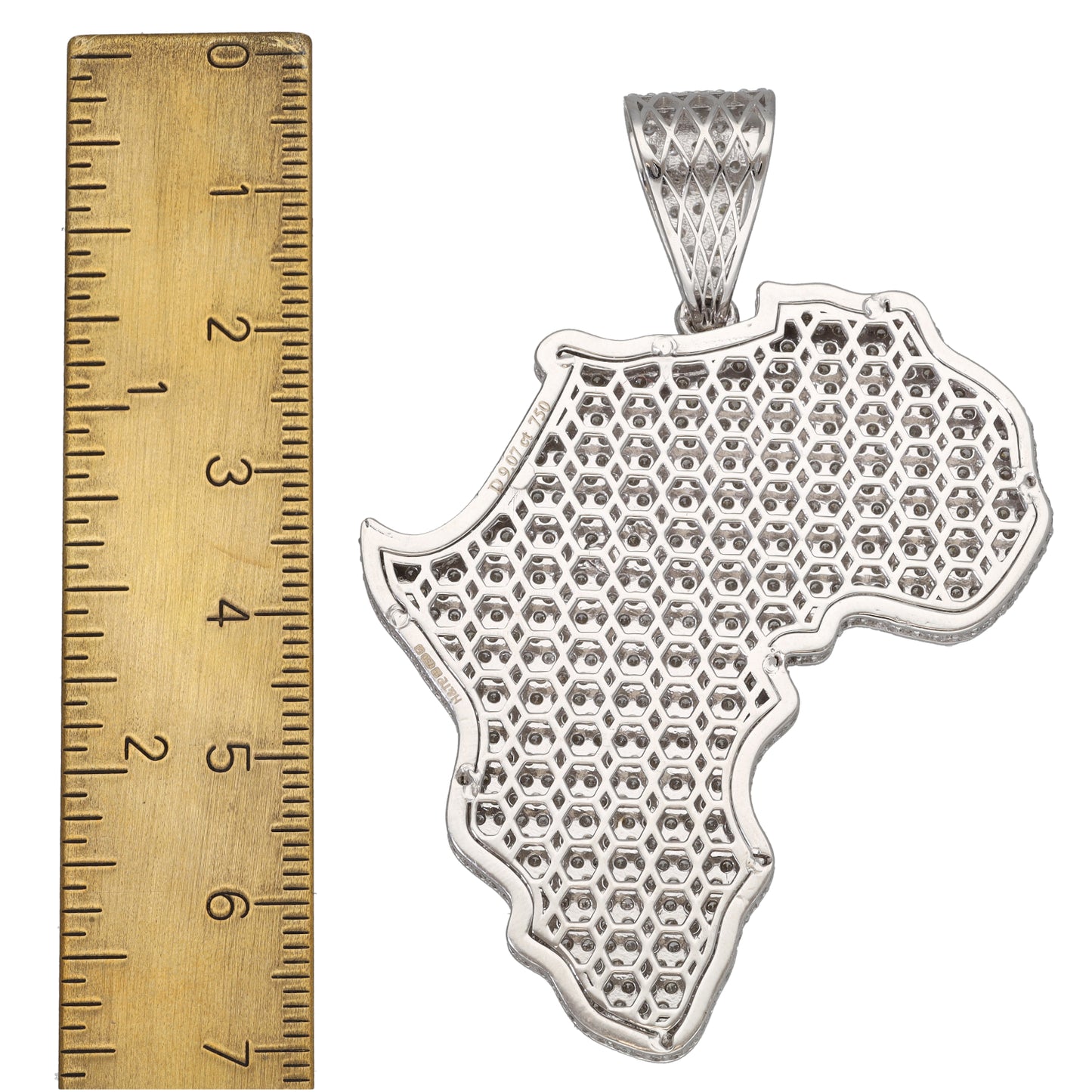 18ct White Gold 9.07ct Diamond Africa Pendant
