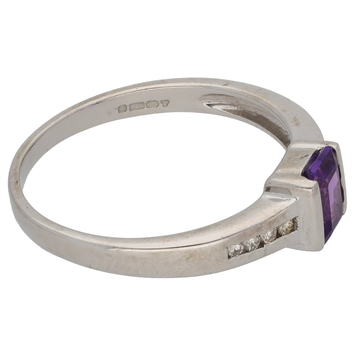 9ct White Gold Amethyst & 0.04ct Diamond Dress/Cocktail Ring Size P