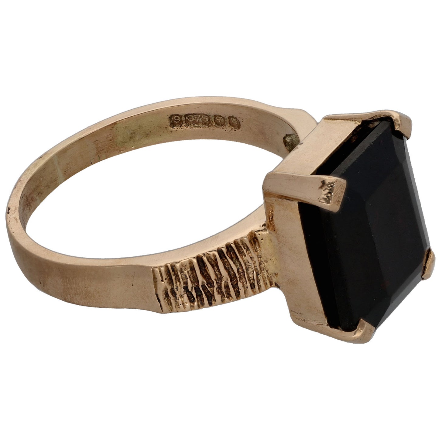 9ct Gold Garnet Single Stone Ring Size Q