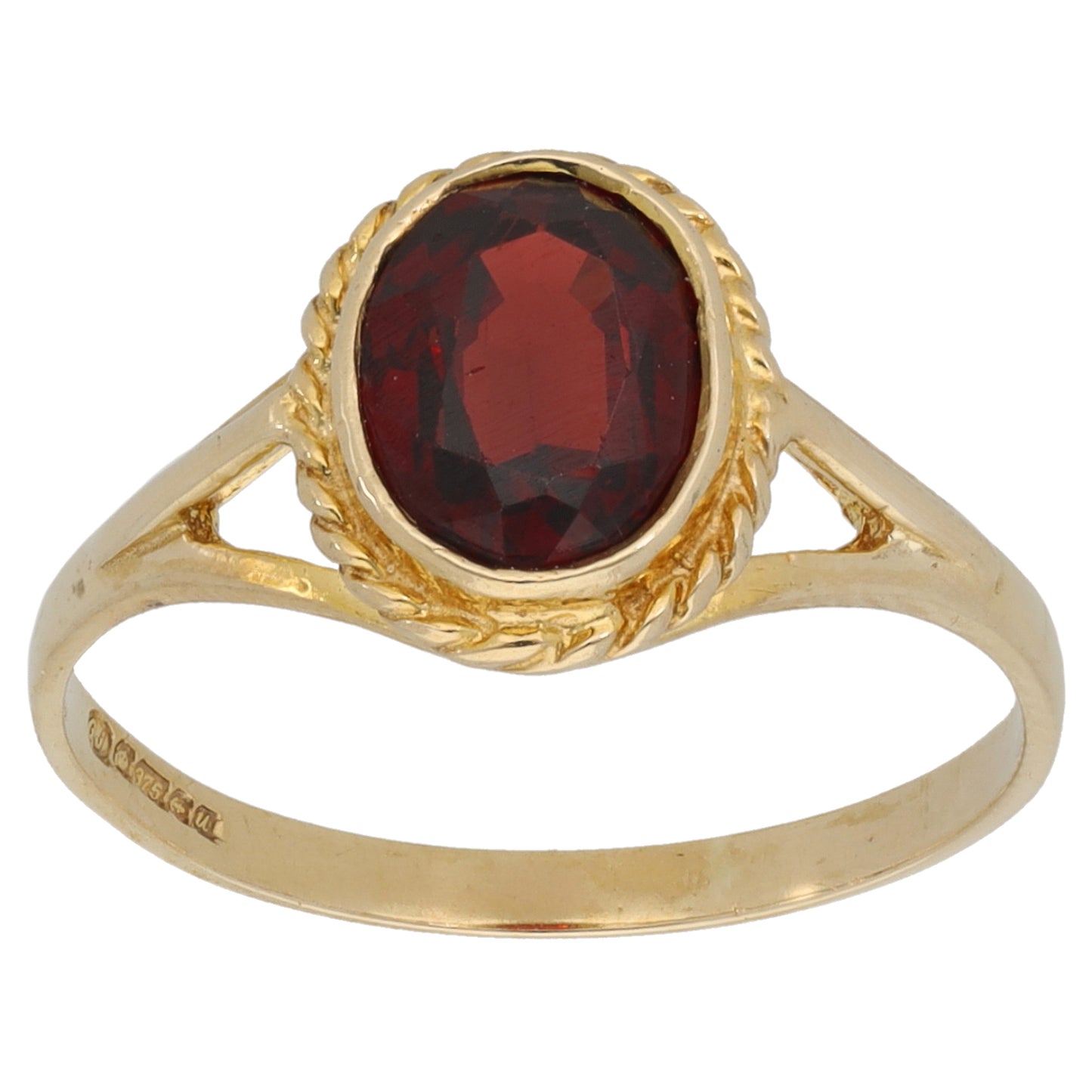9ct Gold Garnet Single Stone Ring Size N