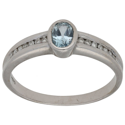 9ct White Gold 0.14ct Diamond & Topaz Dress/Cocktail Ring Size P