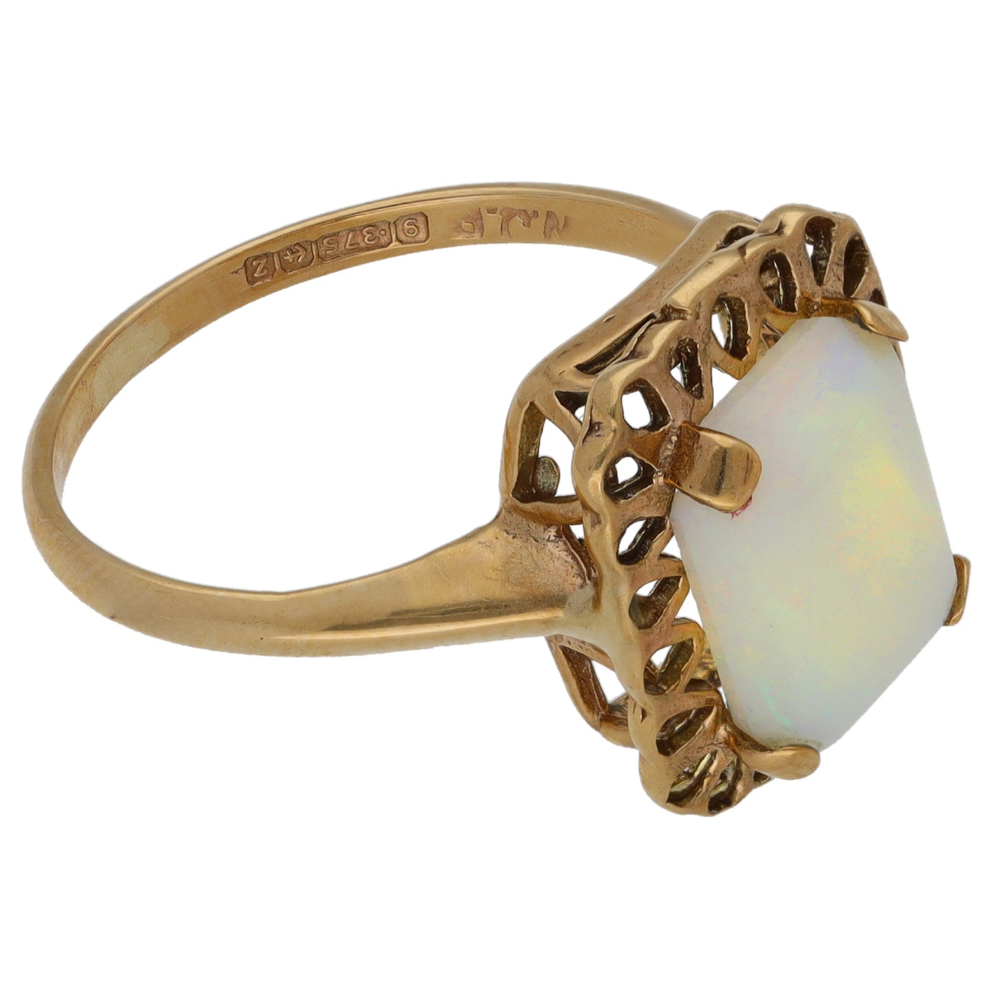 9ct Gold Opal Single Stone Ring Size P