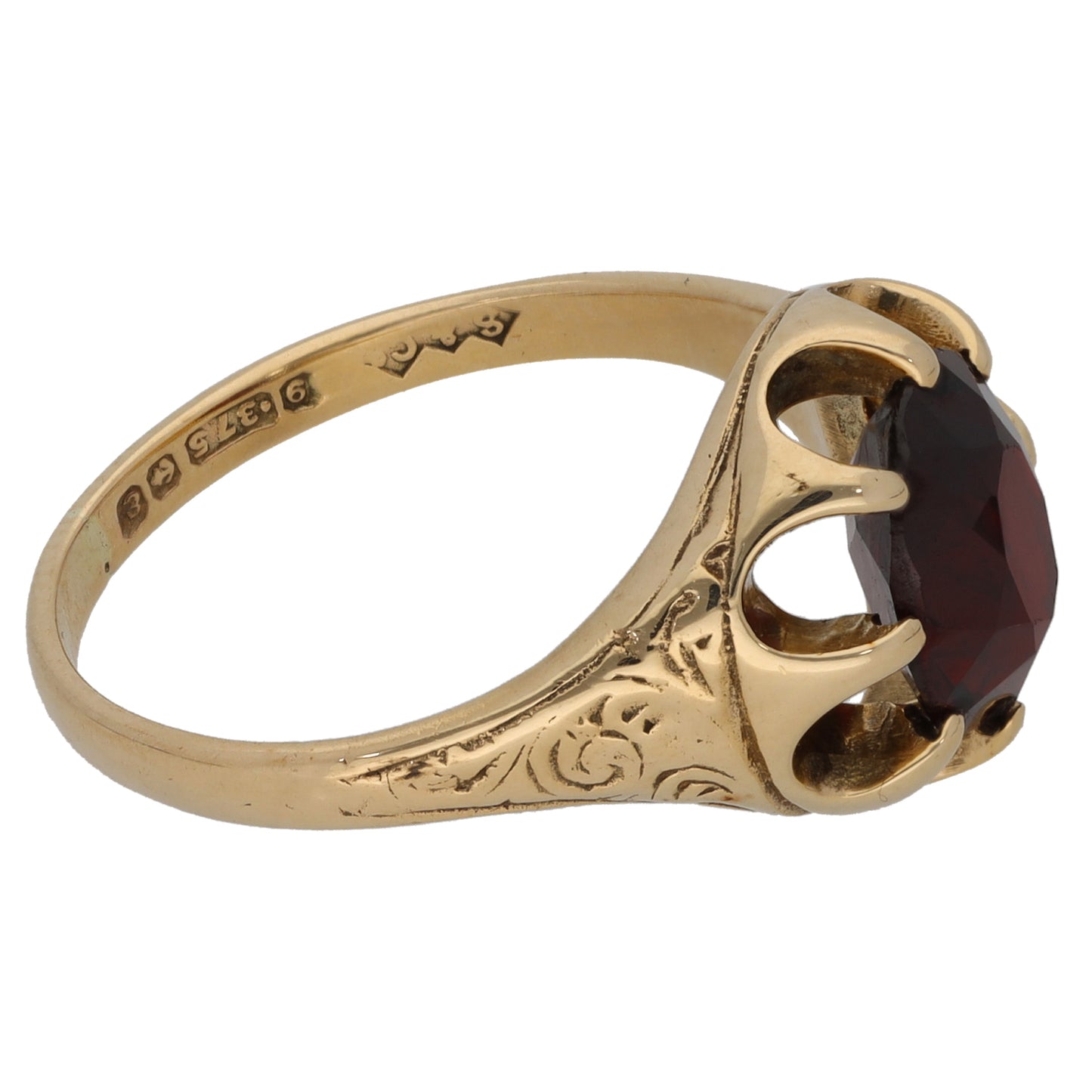 9ct Gold Garnet Single Stone Ring Size S
