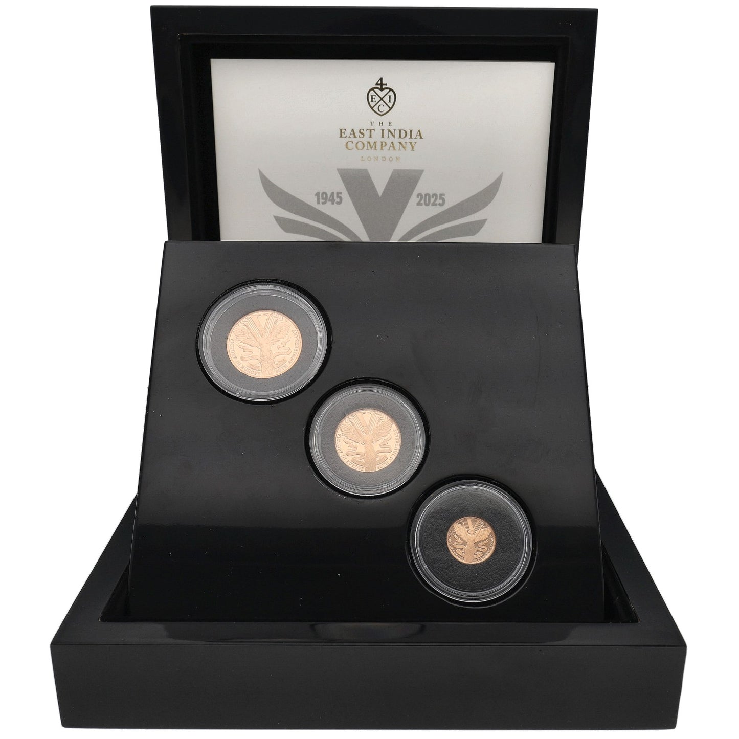 22ct Gold Victory In Europe 80th Anniversary Sovereign Coin Set 2025