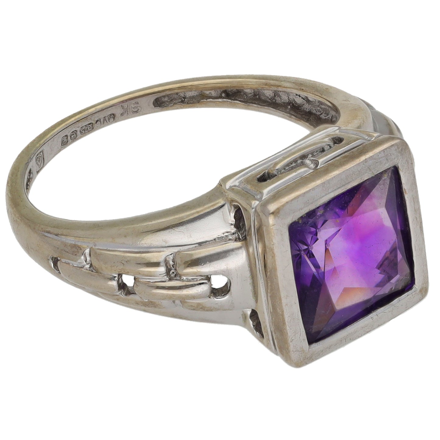 9ct White Gold Amethyst Single Stone Ring Size N