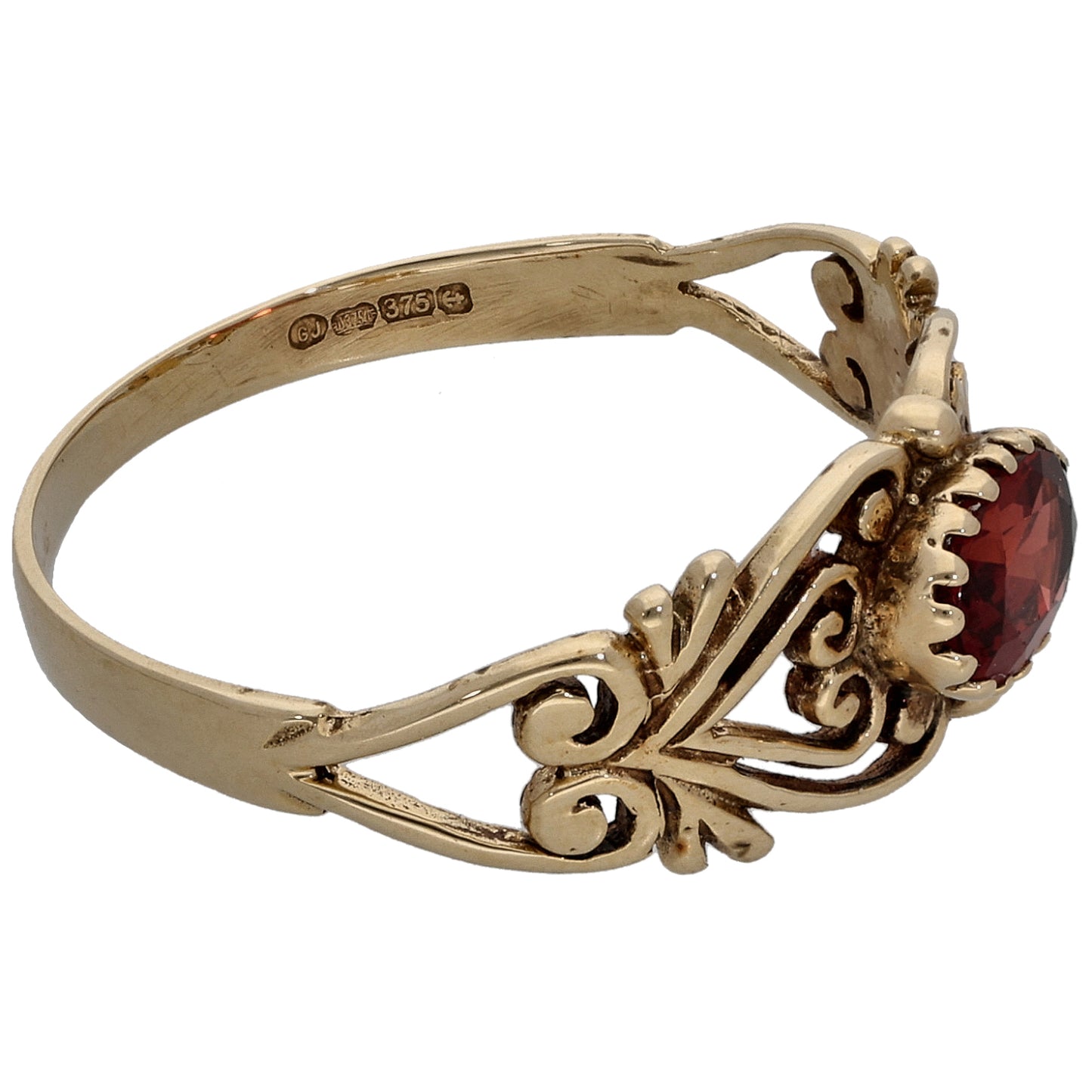 9ct Gold Garnet Single Stone Ring Size P