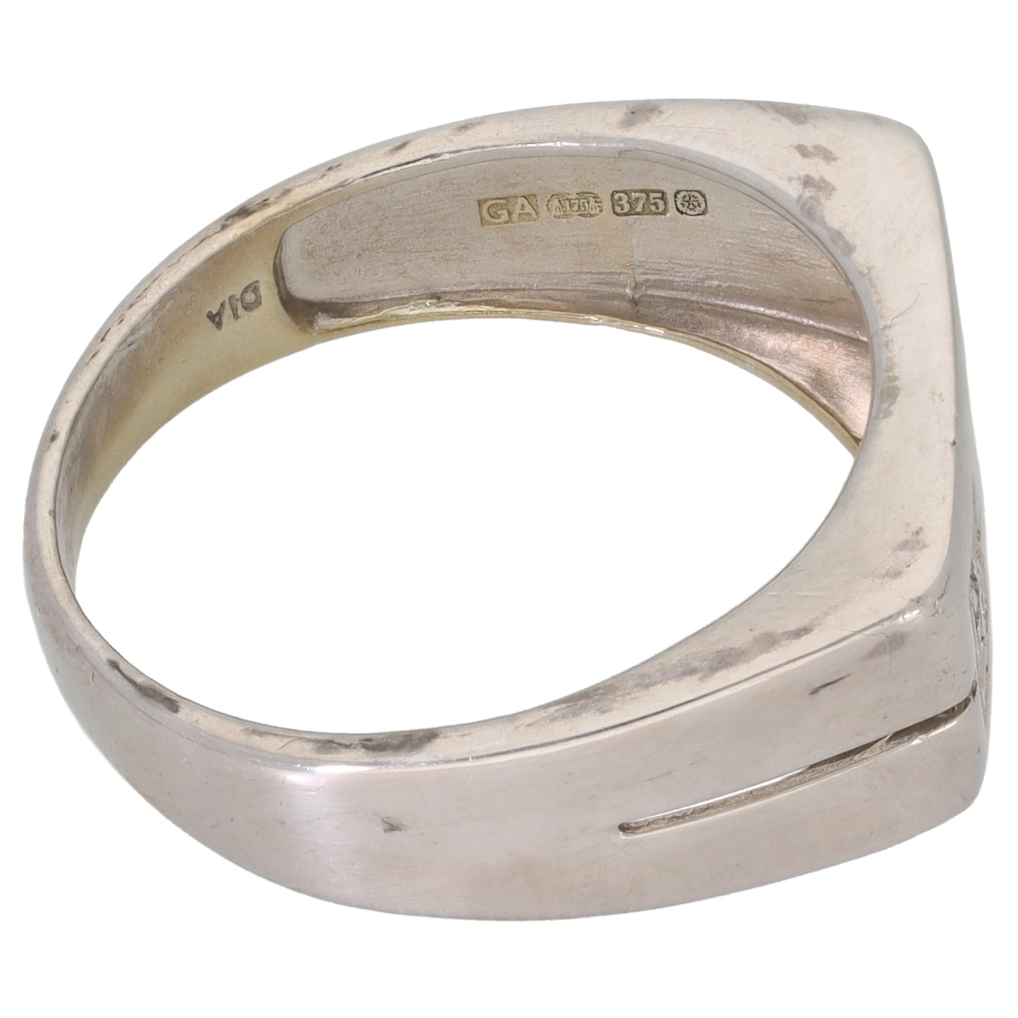 9ct White Gold 0.01ct Diamond Patterned Signet Ring Size R