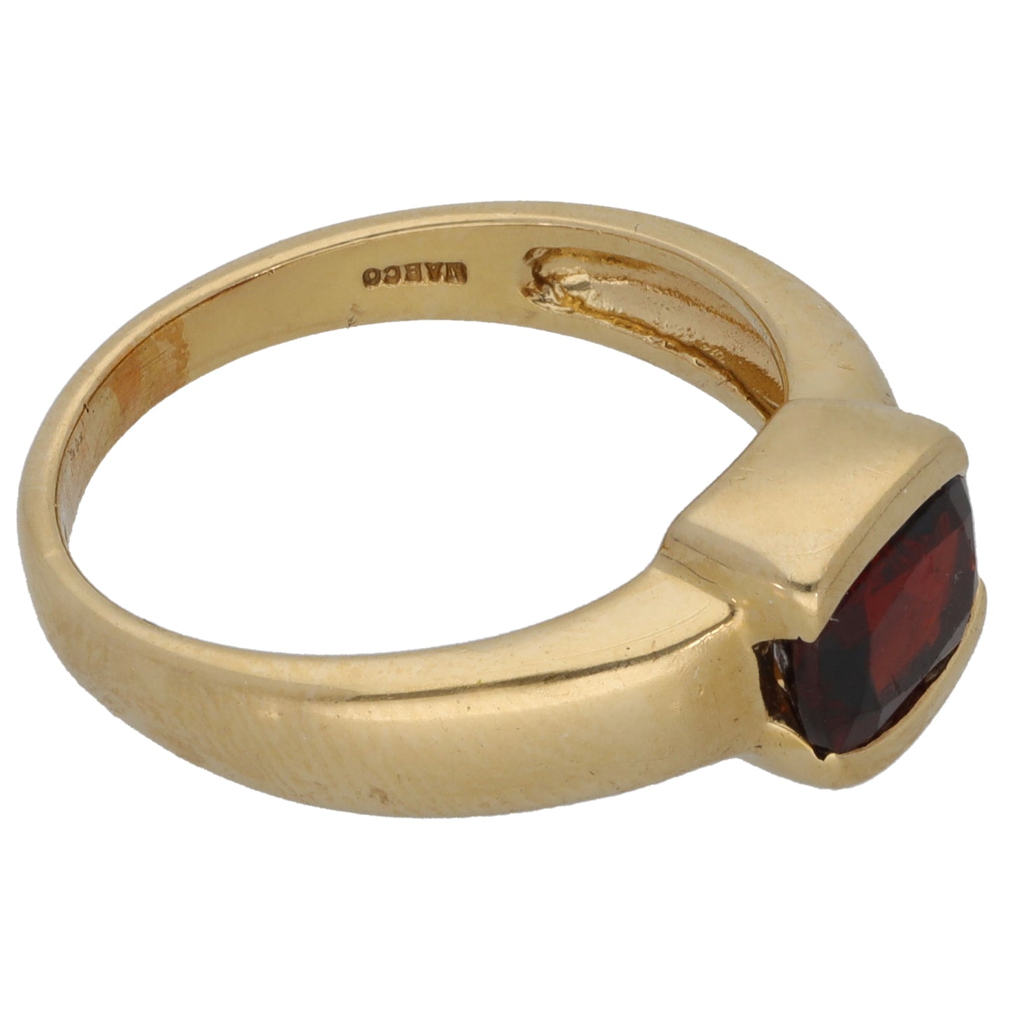 14ct Gold Garnet Single Stone Ring Size P