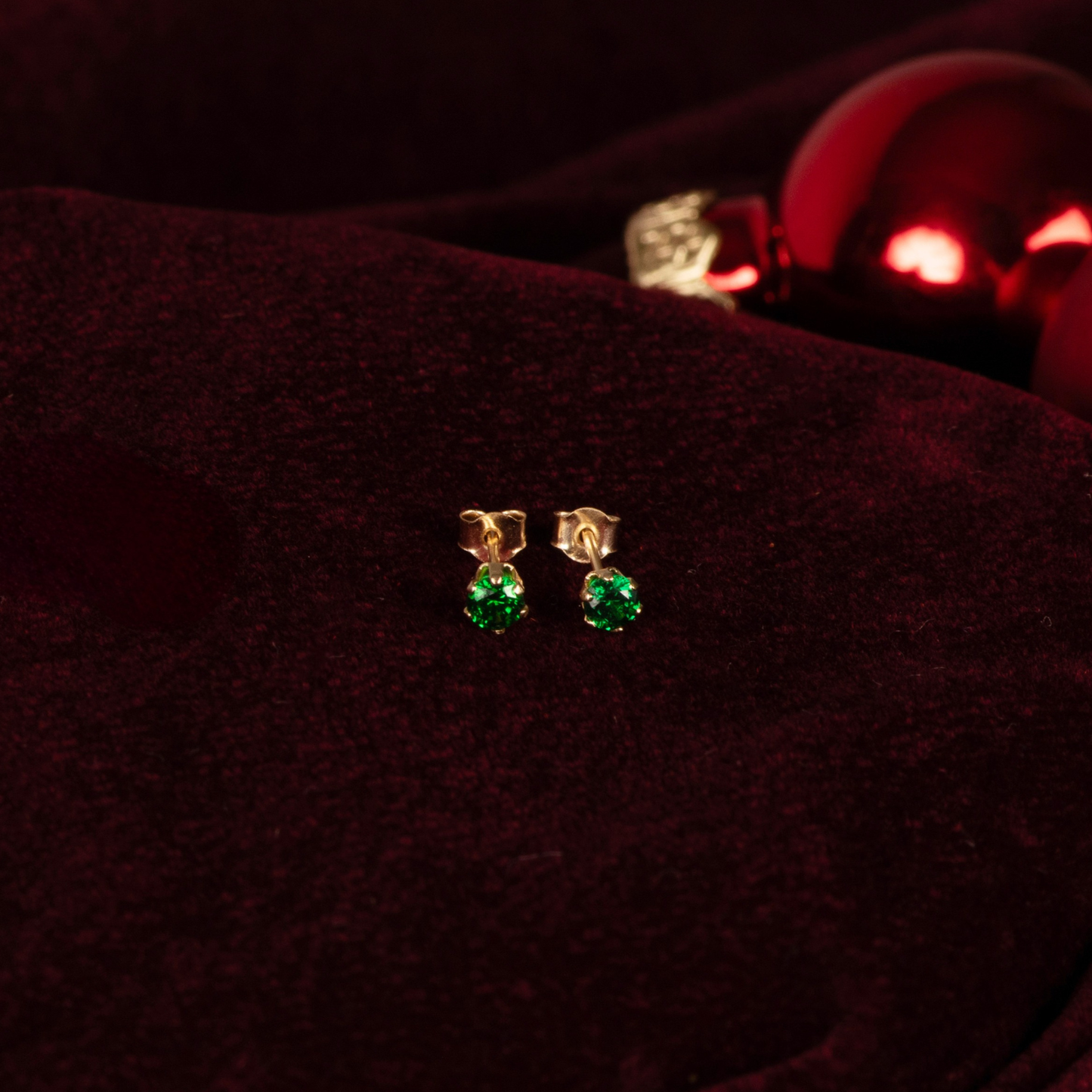 New 9ct Gold Green Cubic Zirconia Solitaire Earrings