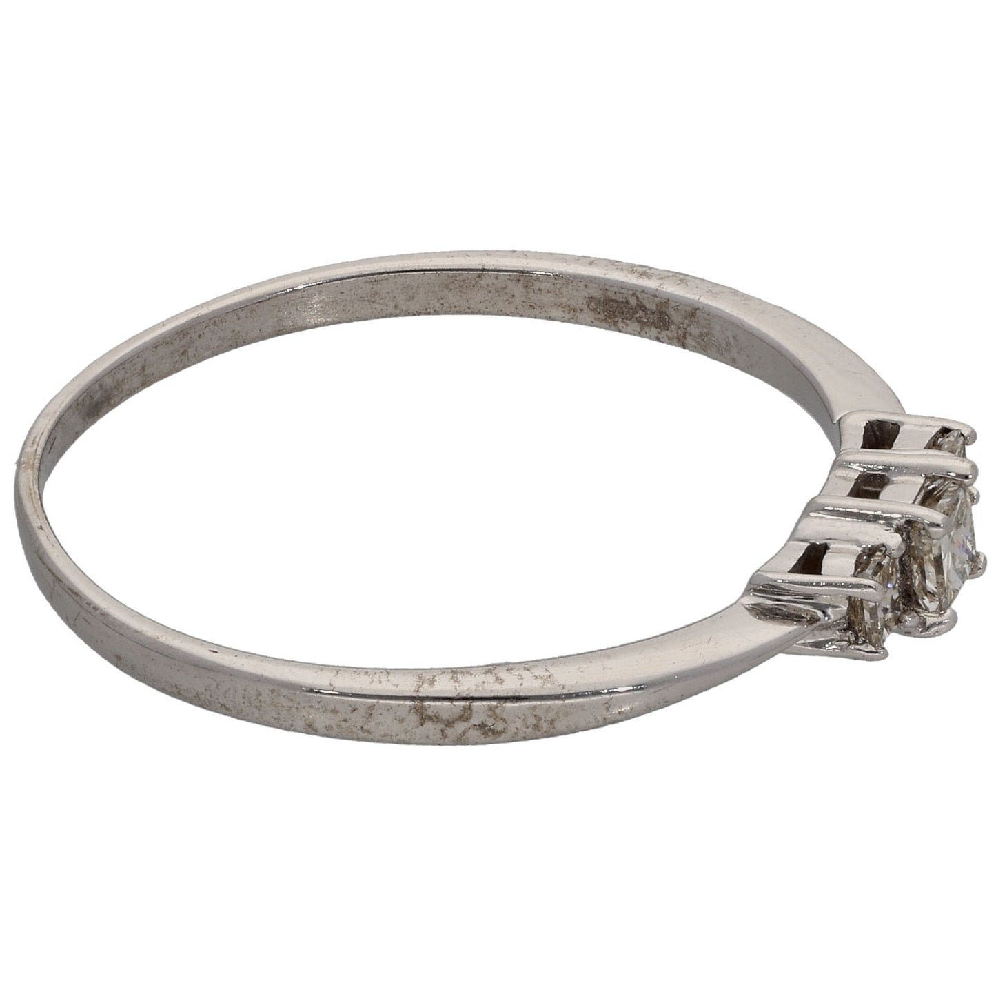 9ct White Gold 0.24ct Diamond Three Stone Ring Size W