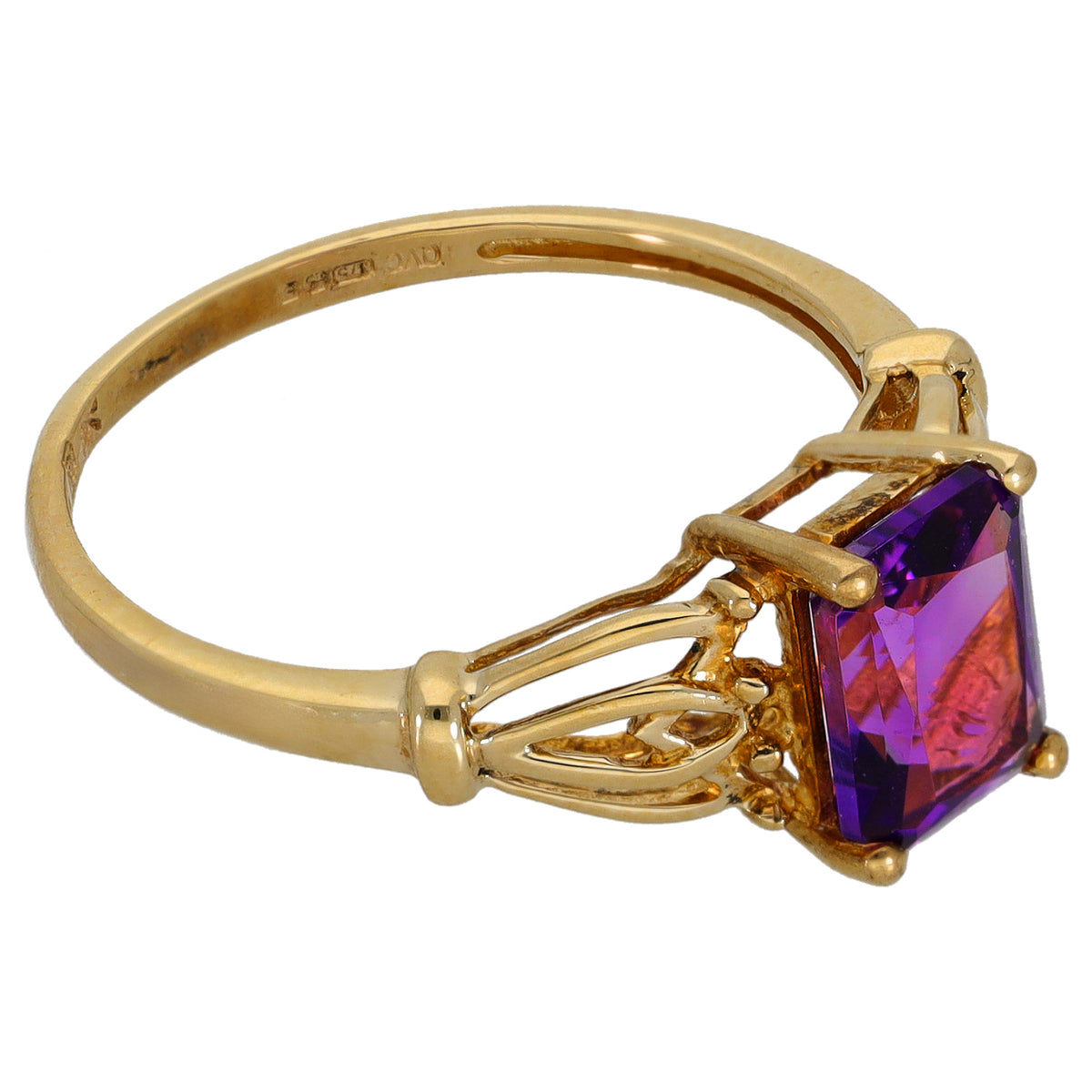 9ct gold amethyst ring with square cushion purple gemstone in open prong setting