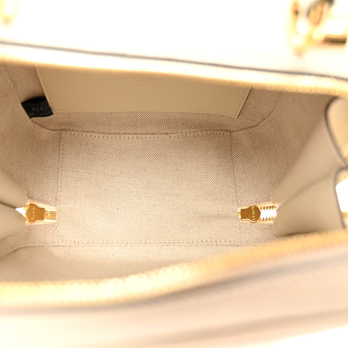 Gucci Blondie Top Handle Leather Bag - Mystic White