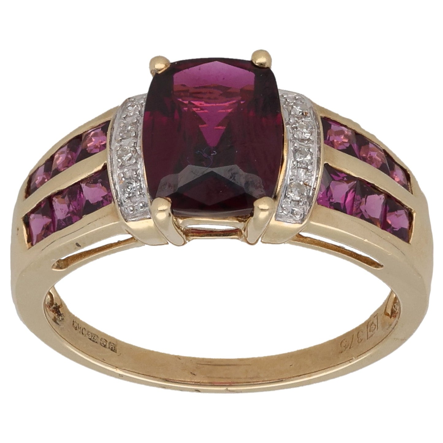 9ct Gold Garnet & 0.08ct Diamond Dress/Cocktail Ring Size P