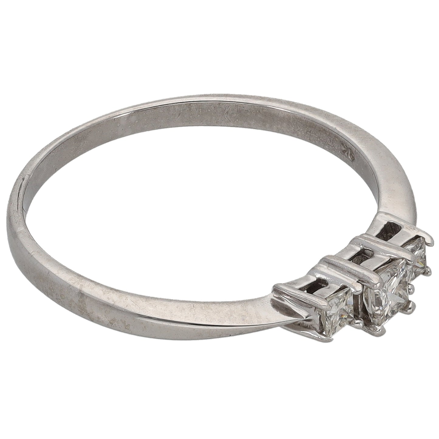 9ct White Gold 0.25ct Diamond Trilogy Ring Size Q
