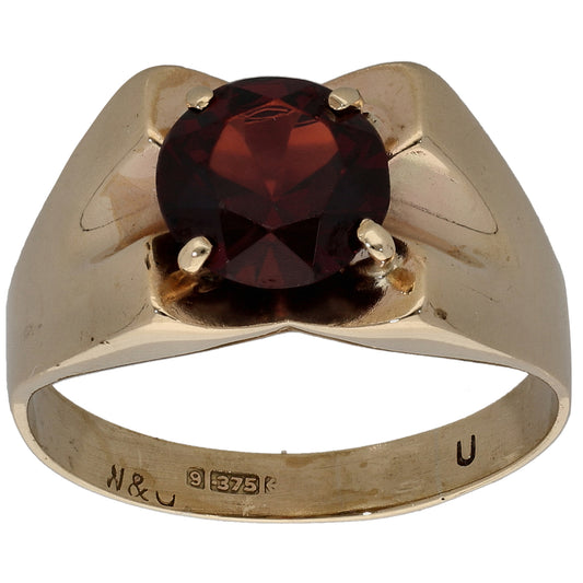 9ct Gold Garnet Single Stone Ring Size P