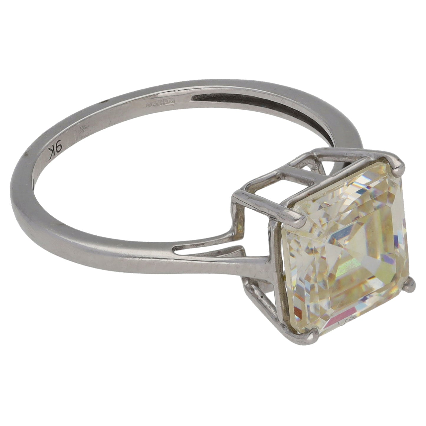 9ct White Gold Cubic Zirconia Single Stone Ring Size P