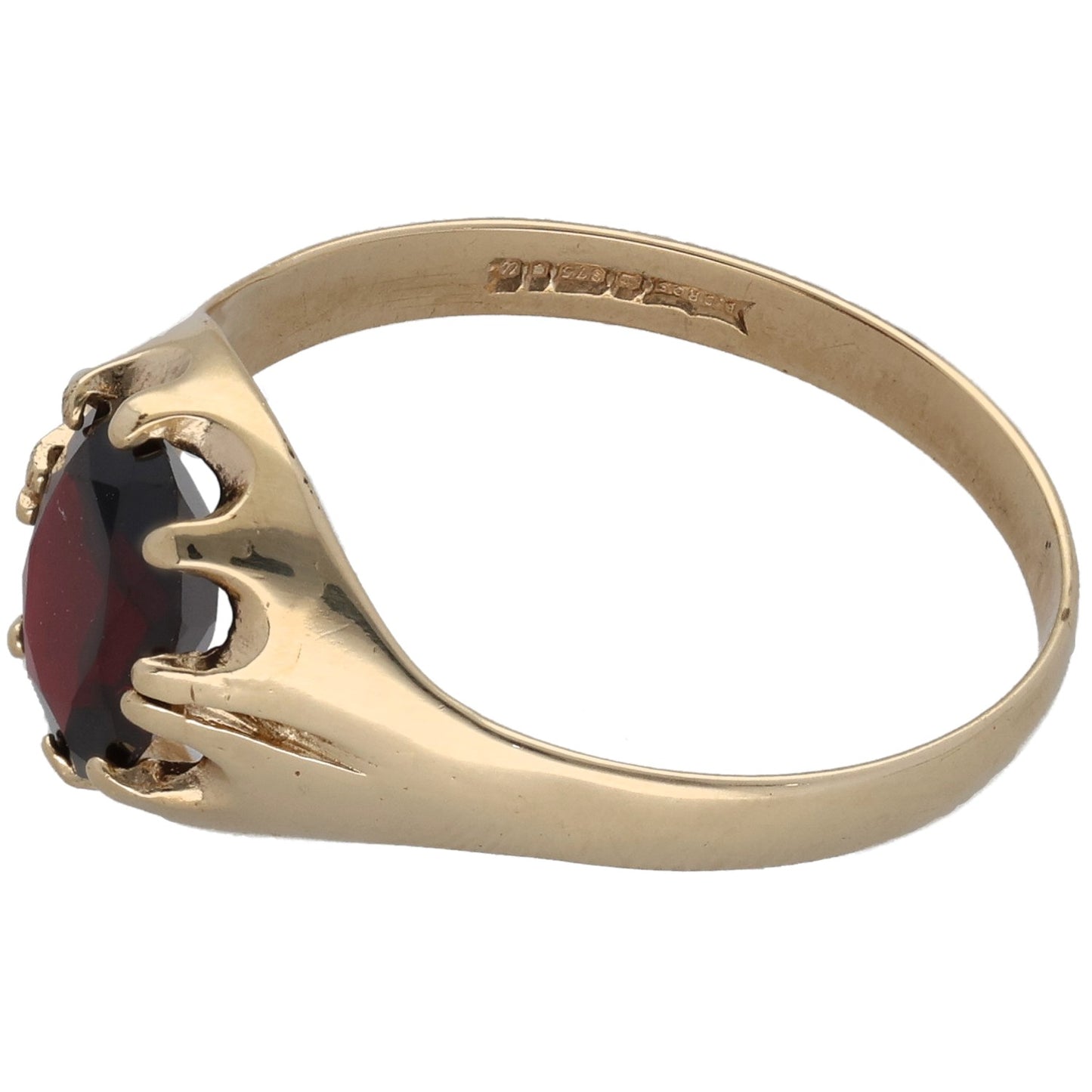9ct Gold Garnet Single Stone Ring Size Y