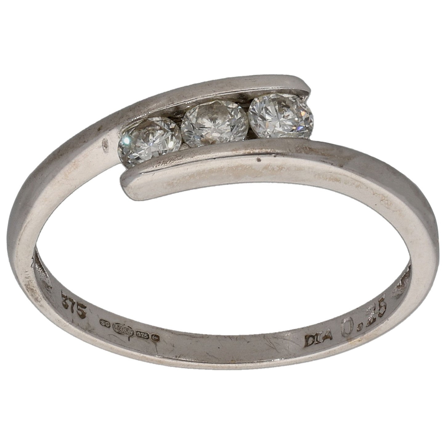 9ct White Gold 0.25ct Diamond Trilogy Stone Ring Size L