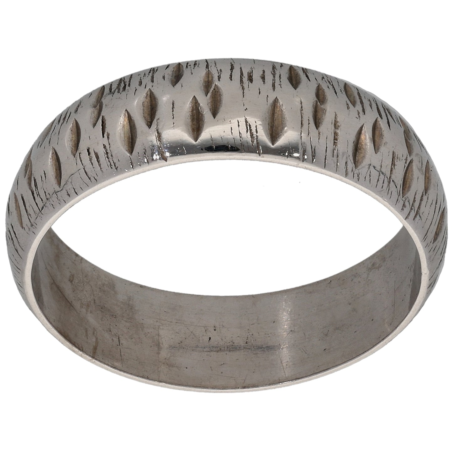 18ct White Gold Patterned Wedding Ring Size P