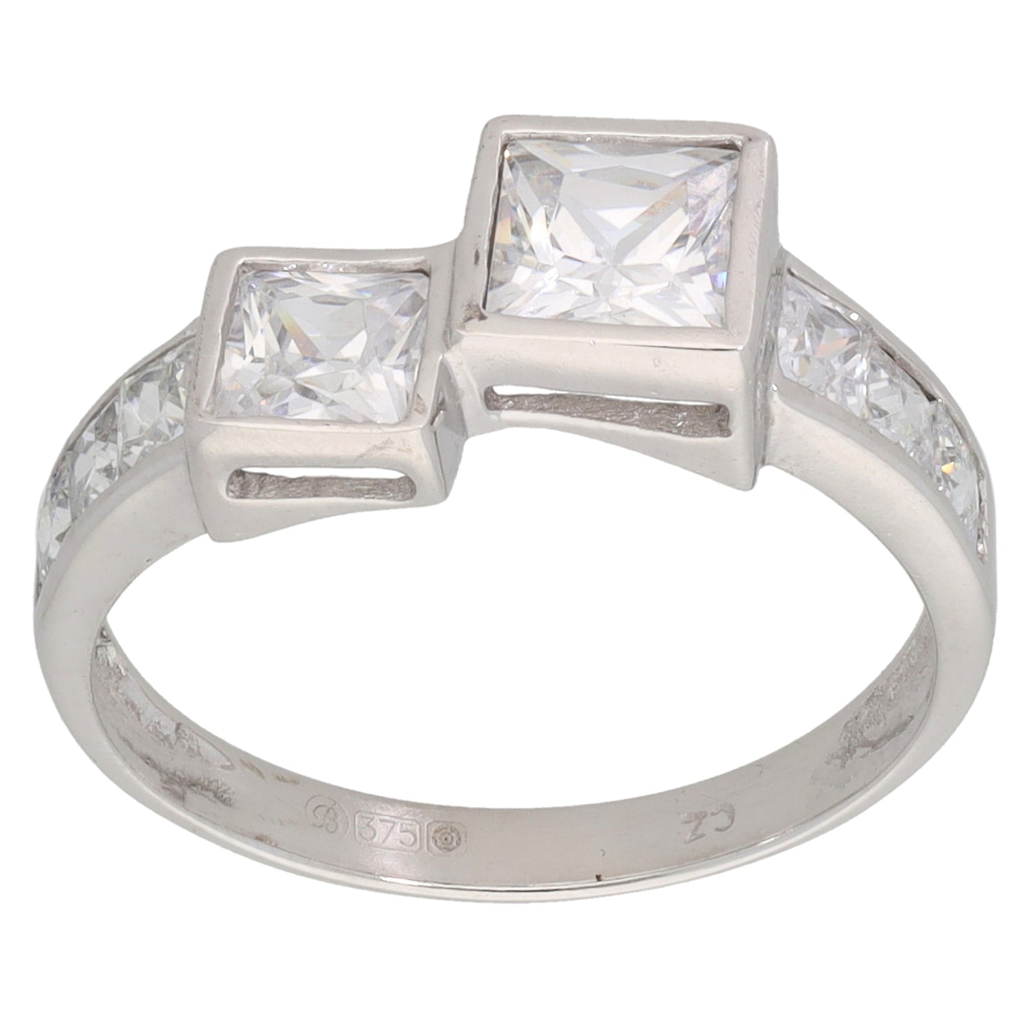 9ct White Gold Cubic Zirconia Dress/Cocktail Ring Size M