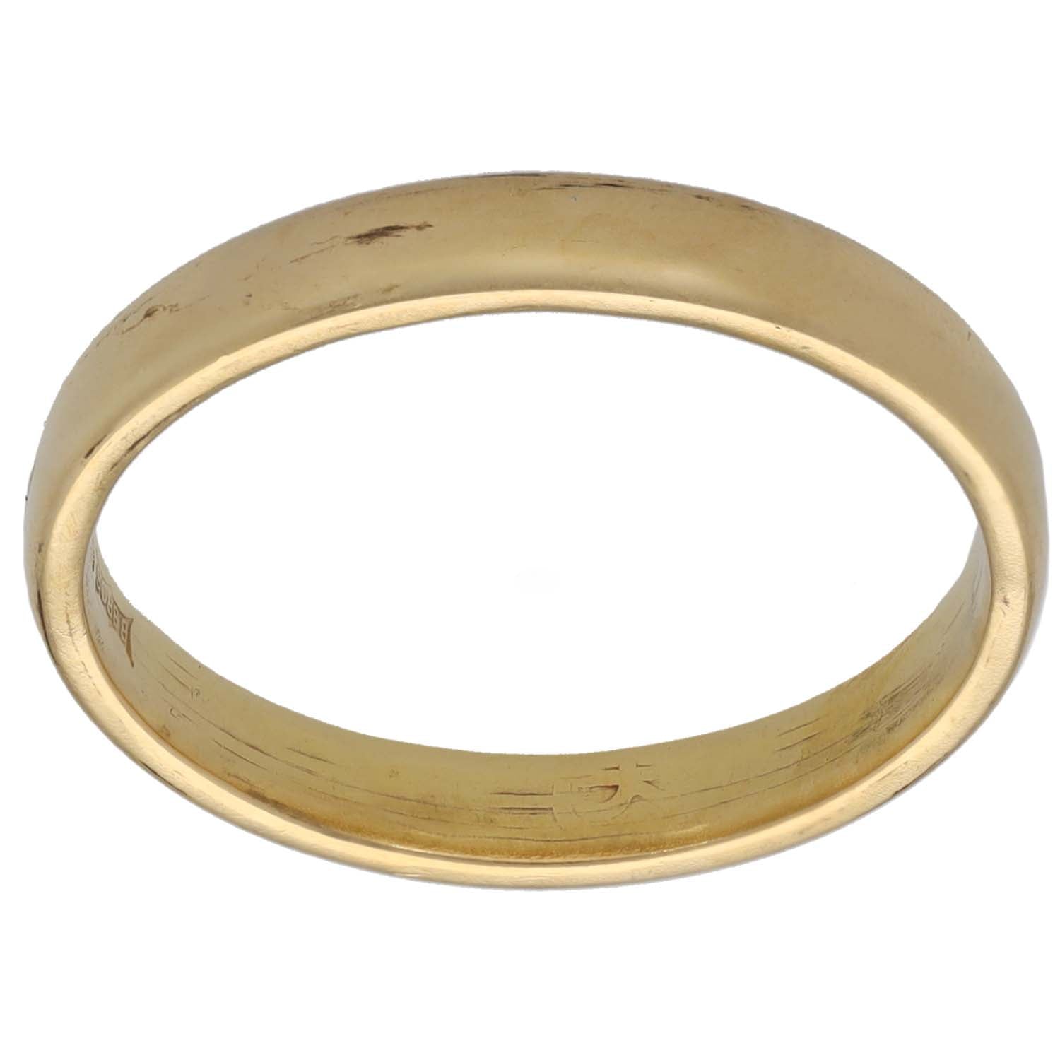 18ct gold plain wedding ring with smooth, rounded band profile