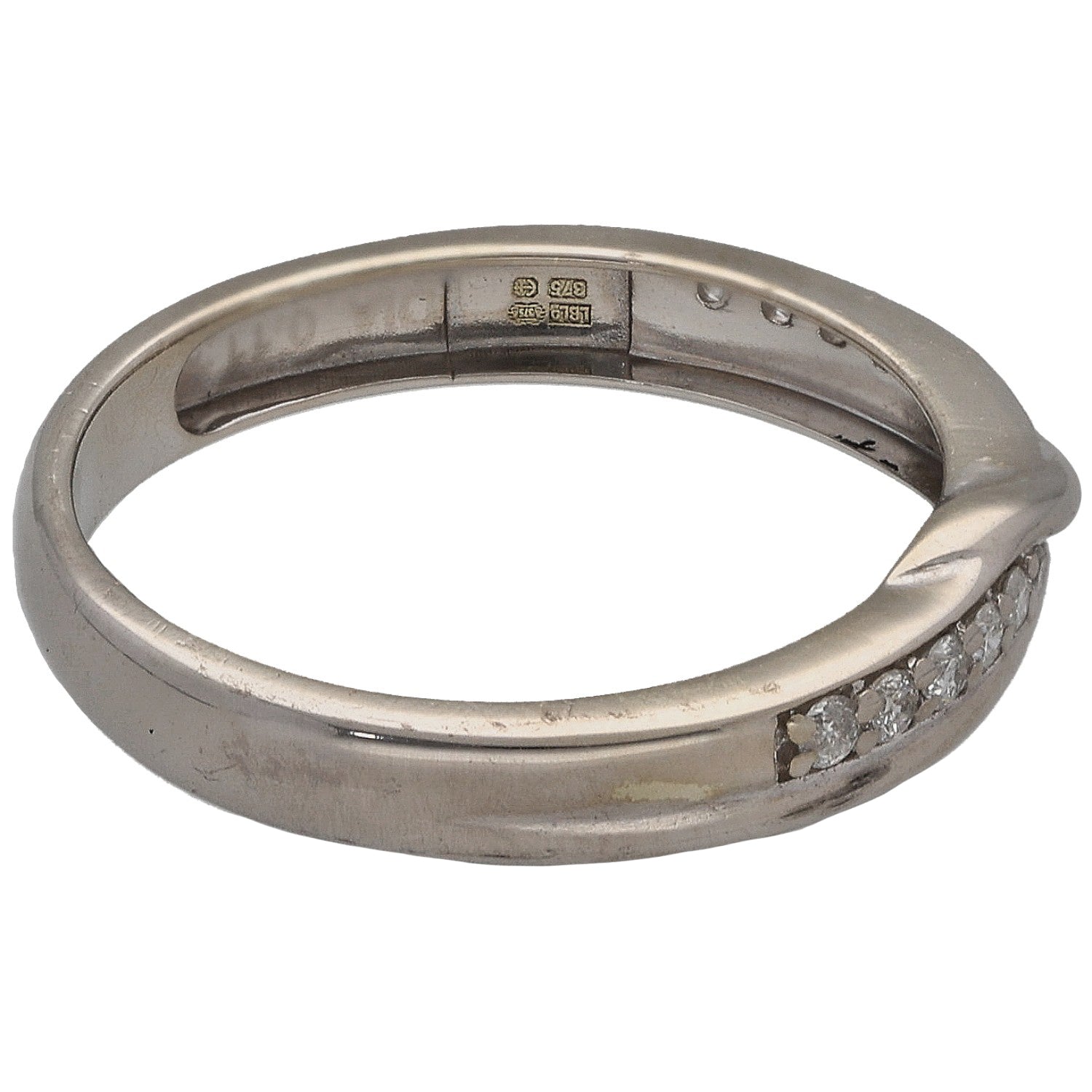 9ct white gold diamond dress ring with small round stones, size K