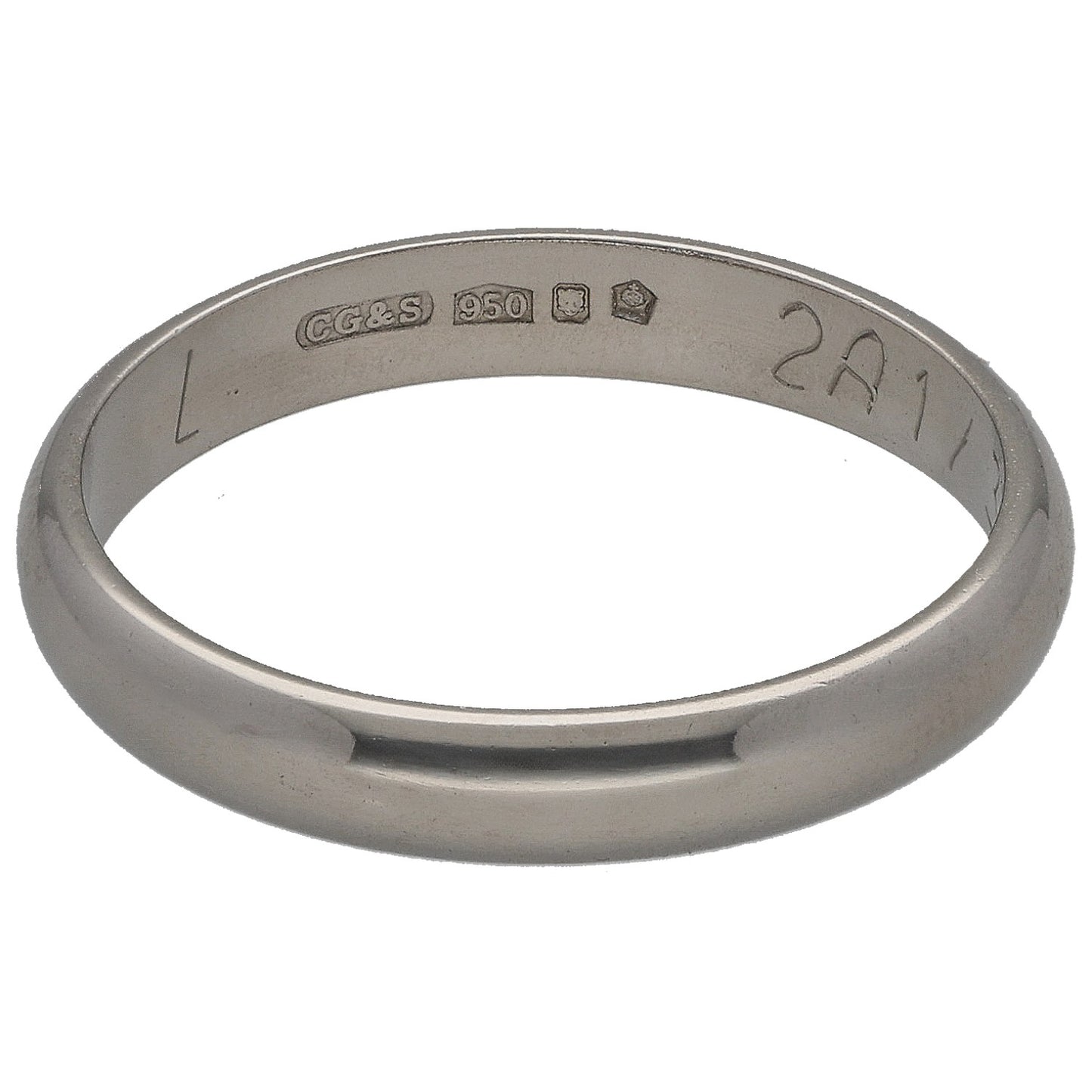 Platinum wedding ring interior with 950 hallmark and size markings
