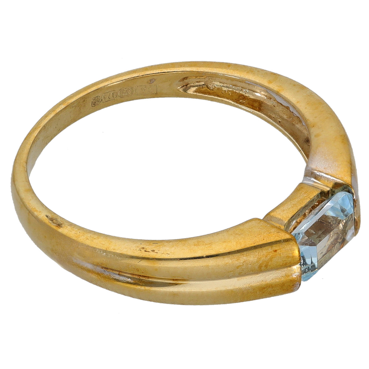 9ct gold topaz ring, band with rectangular blue gemstone at the side