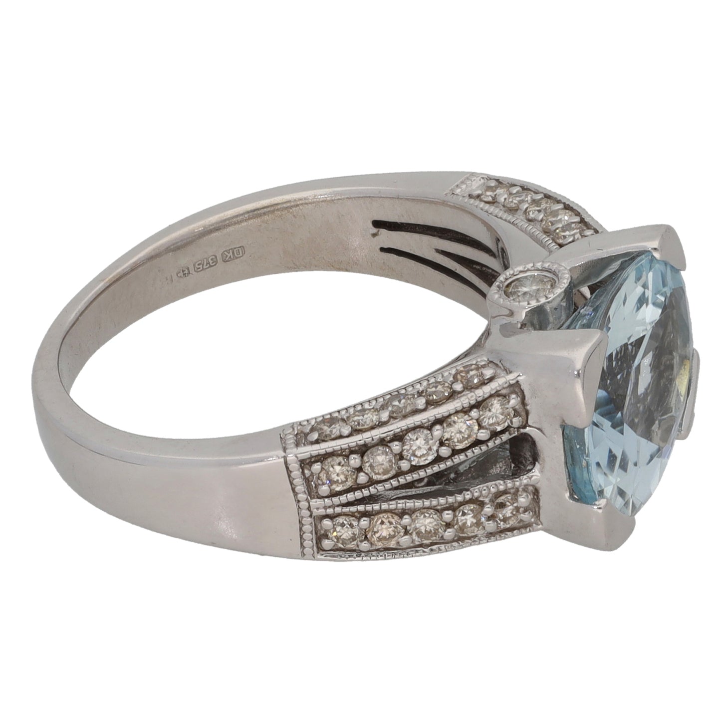 9ct White Gold Aquamarine & 0.42ct Diamond Dress/Cocktail Ring Size L