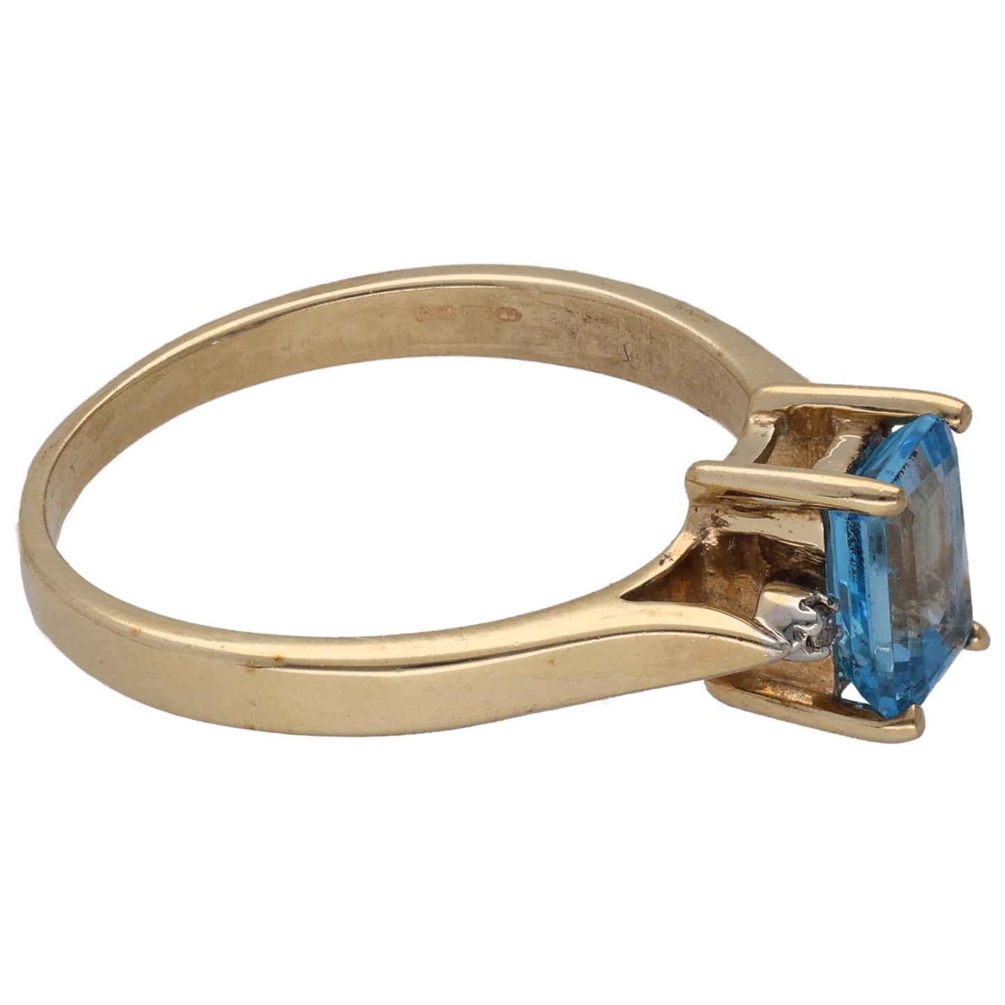 9ct Gold Topaz & 0.01ct Diamond Three Stone Ring Size P