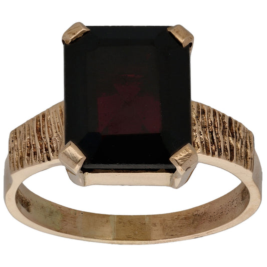 9ct Gold Garnet Single Stone Ring Size Q