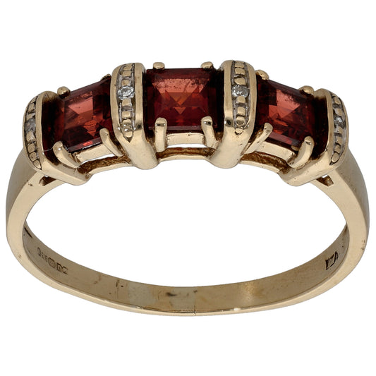 9ct Gold Garnet & 0.02ct Diamond Half Eternity Ring Size S