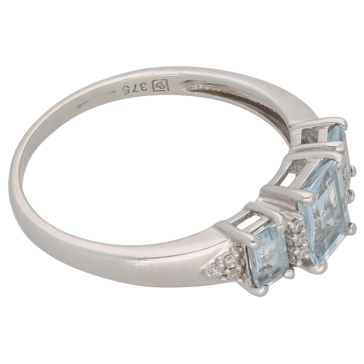 9ct White Gold Aquamarine & 0.06ct Diamond Dress/Cocktail Ring Size R