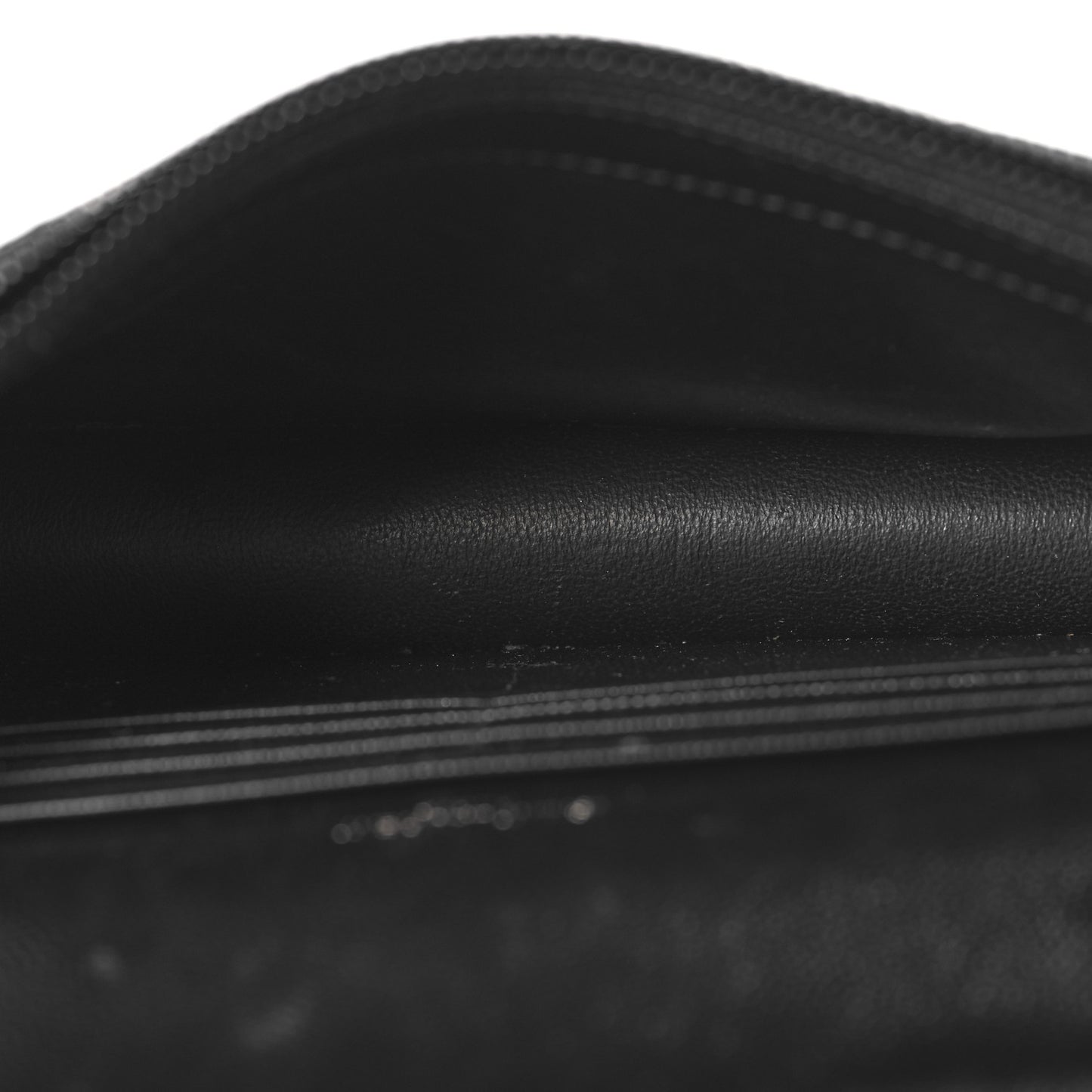 Yves Saint Laurent Grain De Poudre Matelasse Chevron Envelope Bag - Black