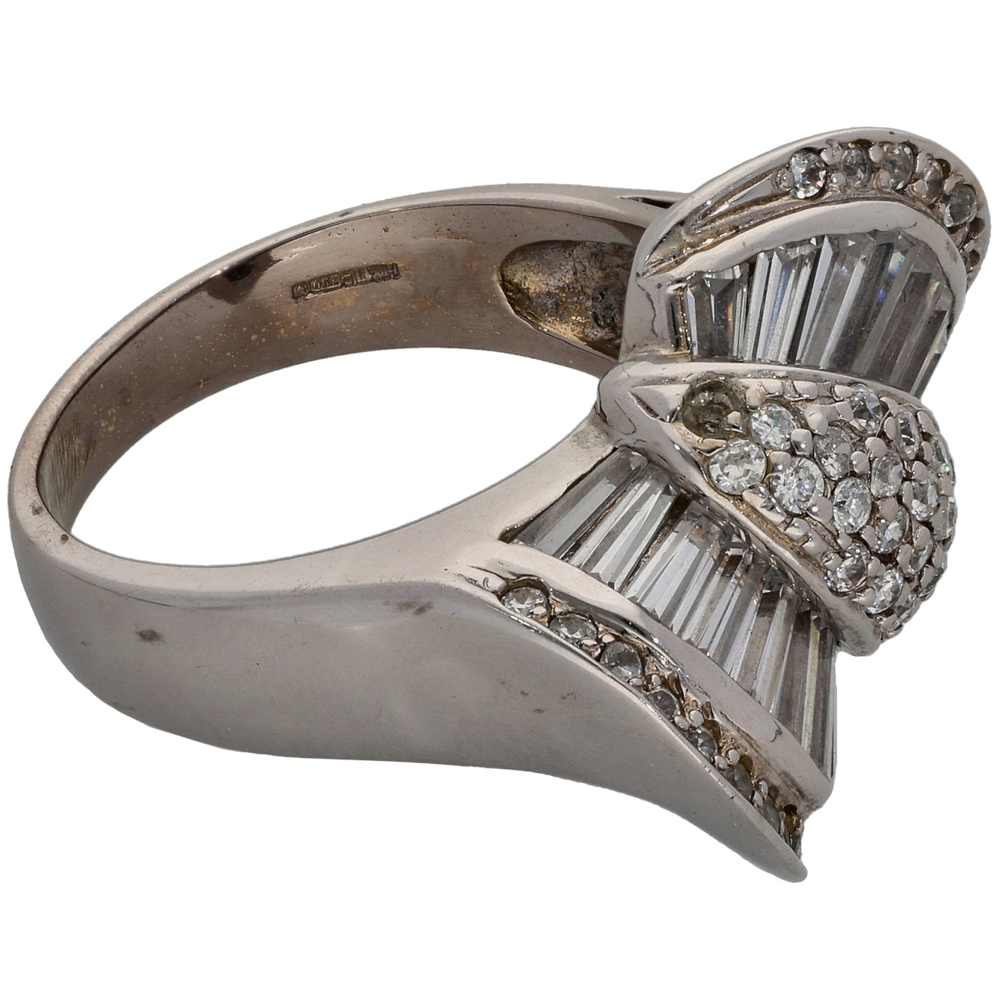 18ct White Gold Cubic Zirconia Dress/Cocktail Ring Size N