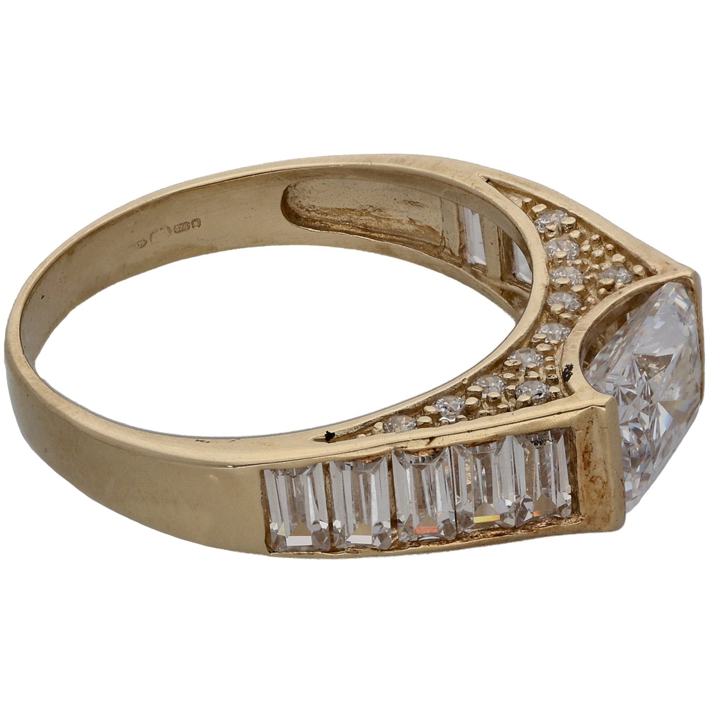 9ct Gold Cubic Zirconia Alternative Ring Size P