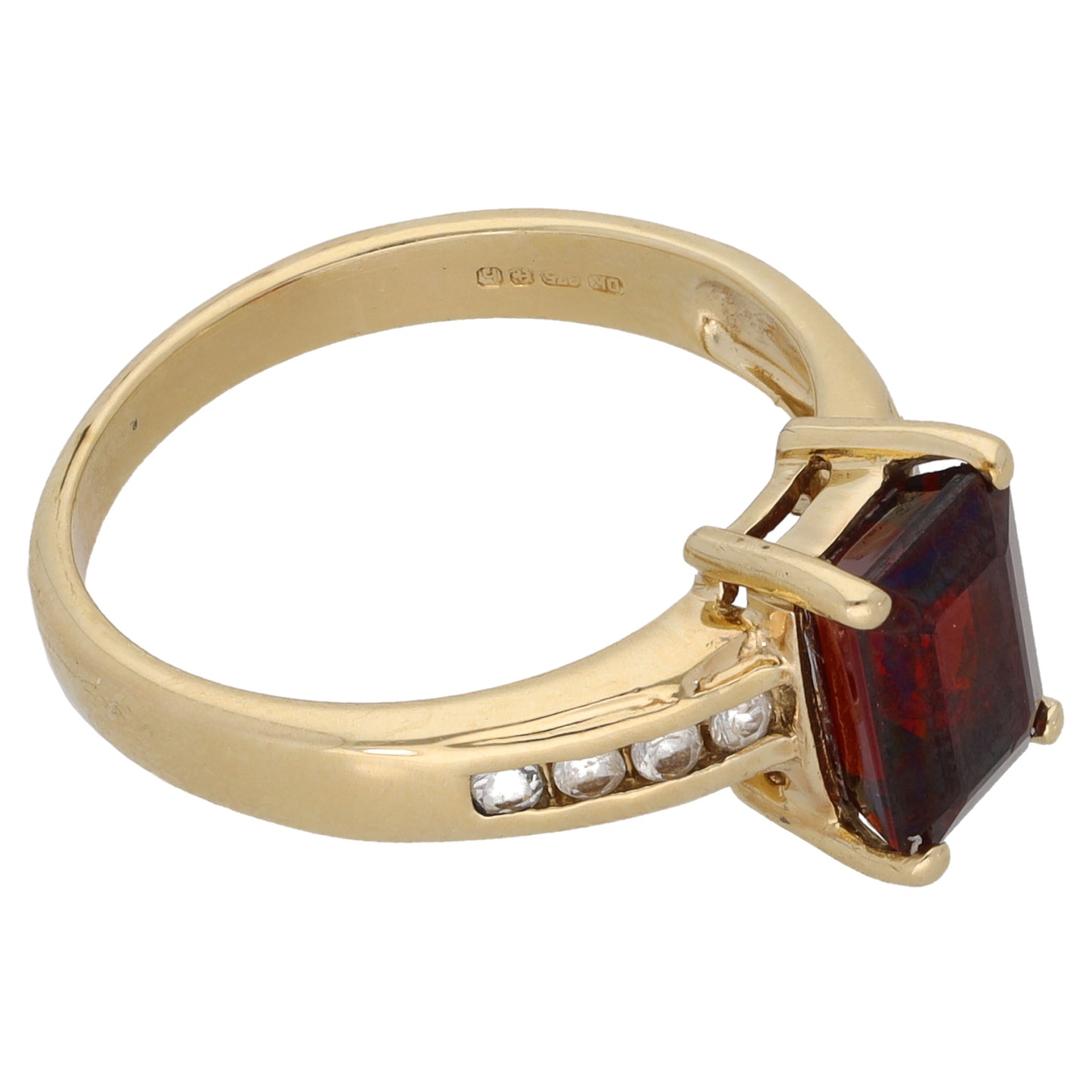 9ct Gold Garnet & Topaz Single Stone Ring with Accent Stones Size N
