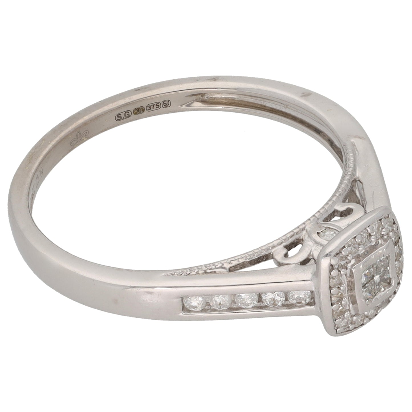 9ct White Gold 0.25ct Diamond Cluster Ring Size P