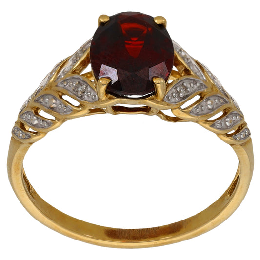 9ct Gold Garnet & 0.02ct Diamond Dress/Cocktail Ring Size O